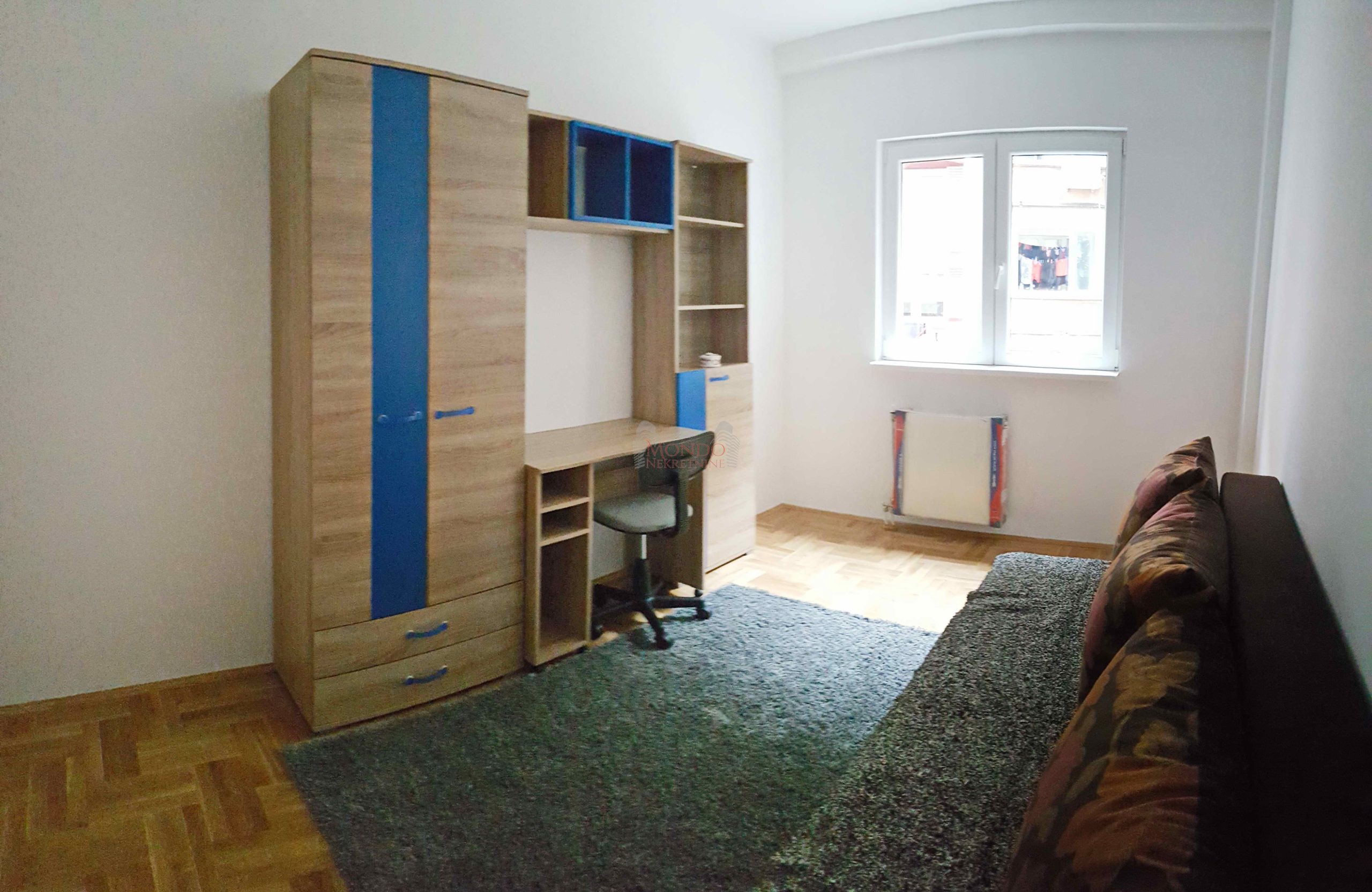 Izdaje se jednoiposoban stan u centru ul. Generala Milojka Lesjanina