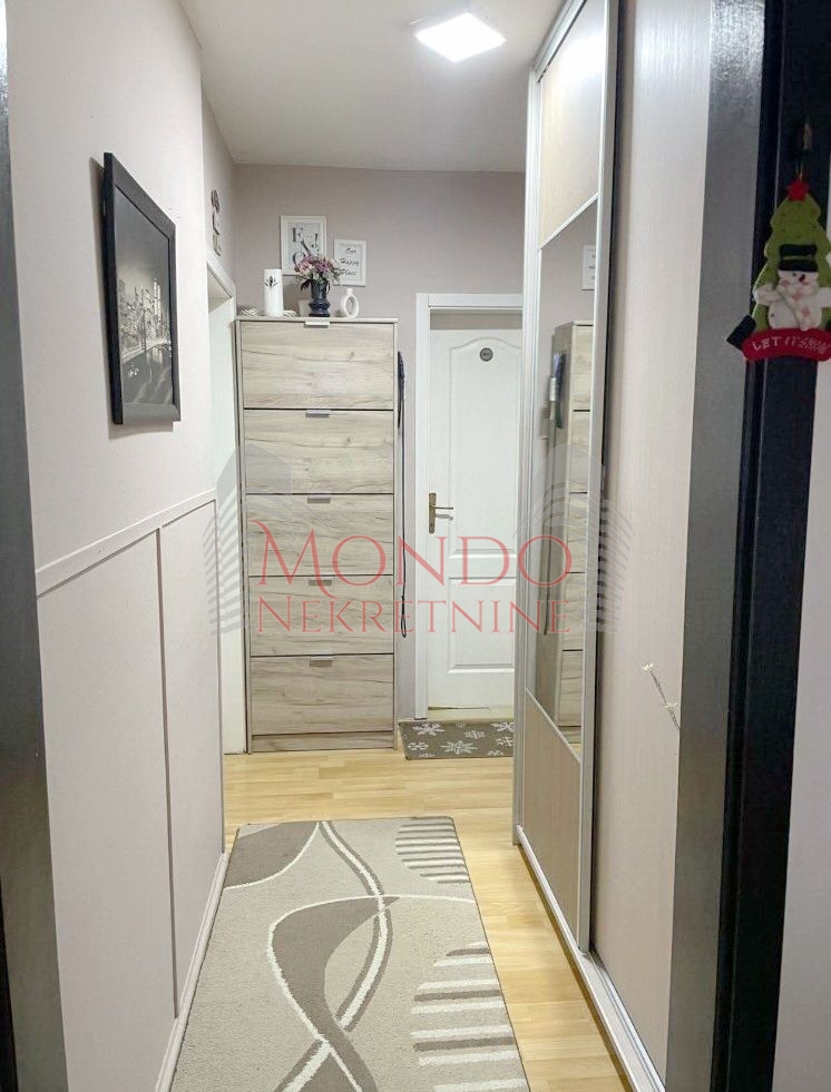 Jednoiposoban stan na Panteleju, novogradnja, Studenicka