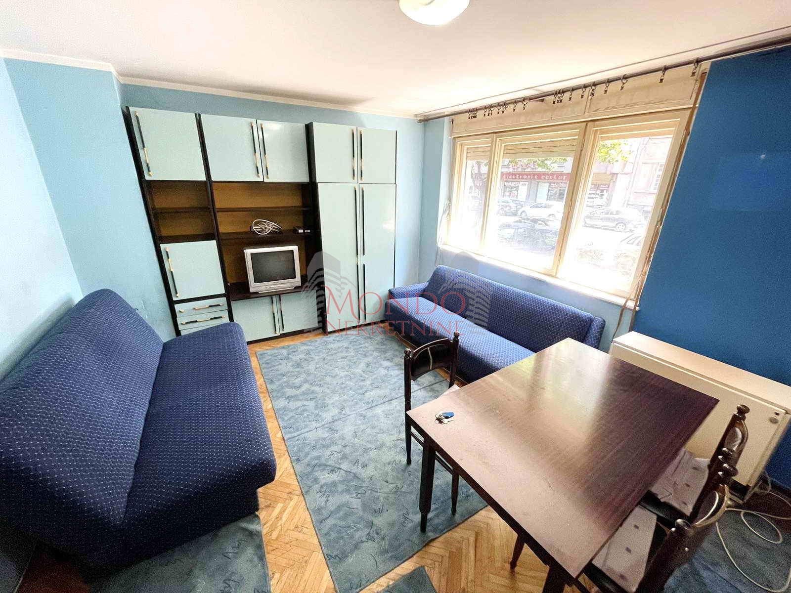 Garsonjera kod pravnog fakulteta, ta, Niš