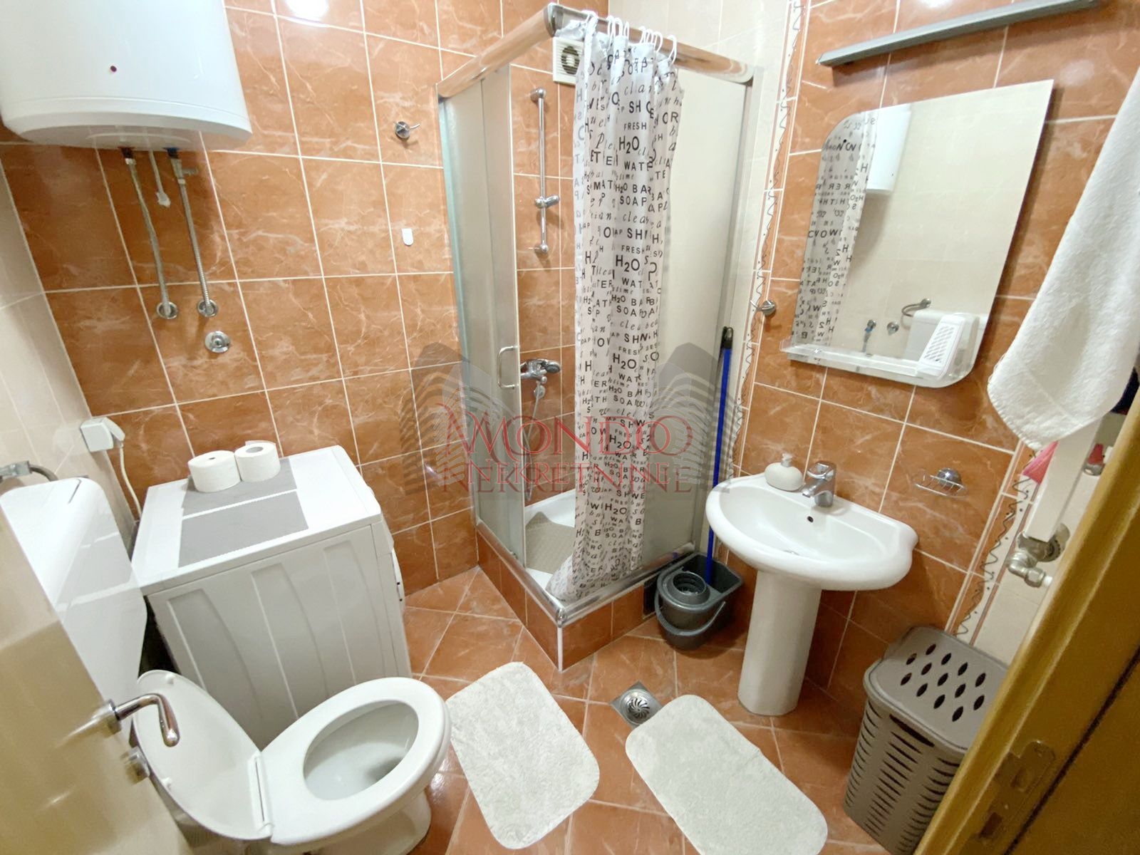 Jednoiposoban nov stan kod Filozofskog fakulteta, novogradnja,parking!