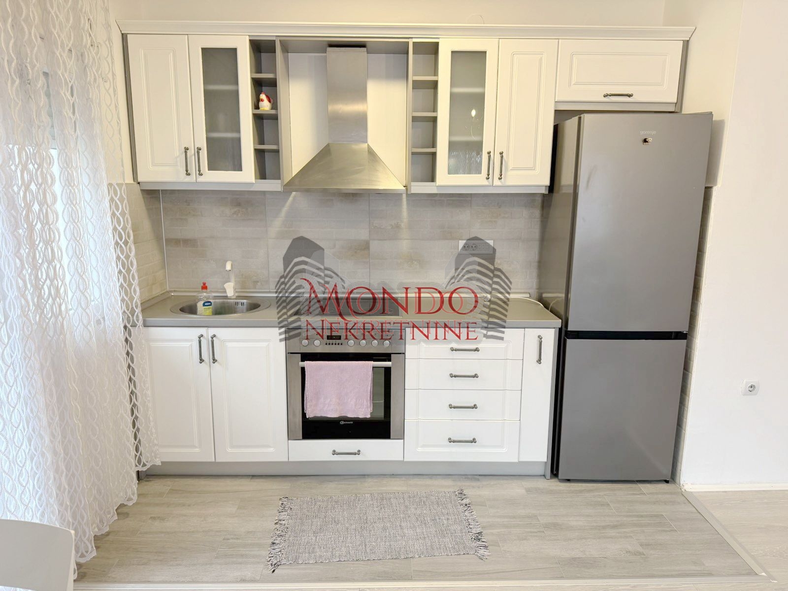 Jednoiposoban stan u blizini Lukoil pumpe, Dragise Cvetkovica