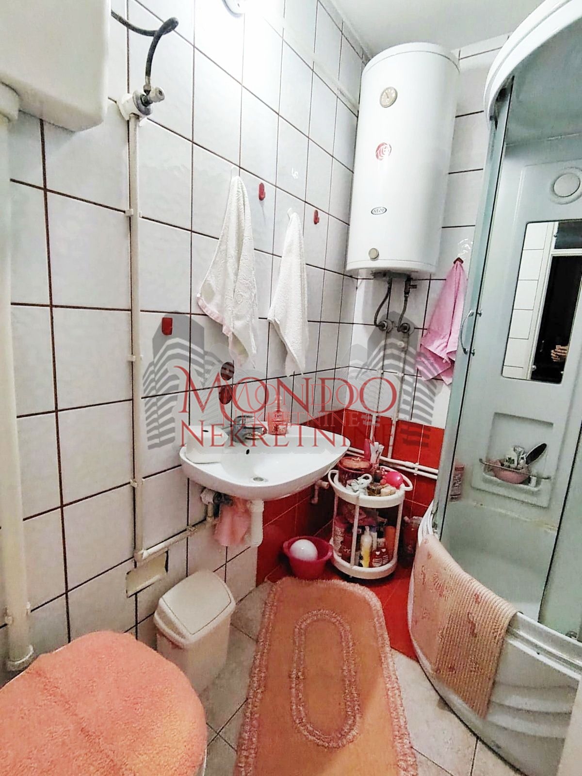 Dvoiposoban stan na Palili