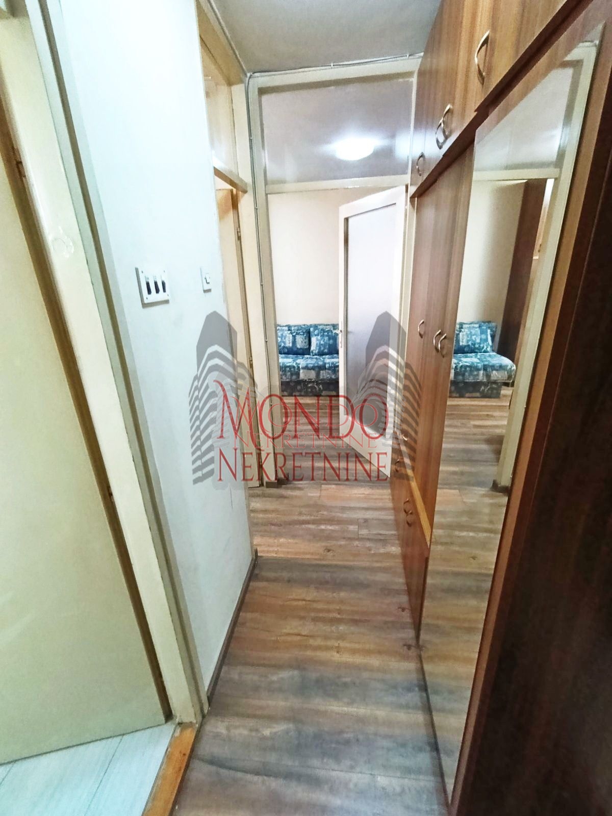 Jednosoban stan kod Pravnog fakulteta