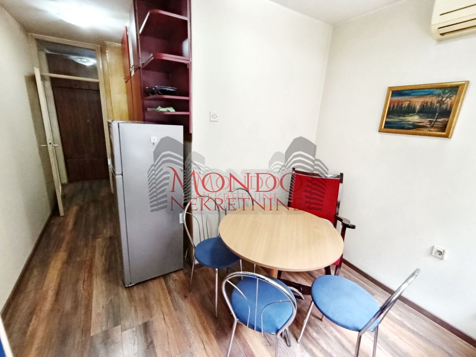 Jednosoban stan kod Pravnog fakulteta