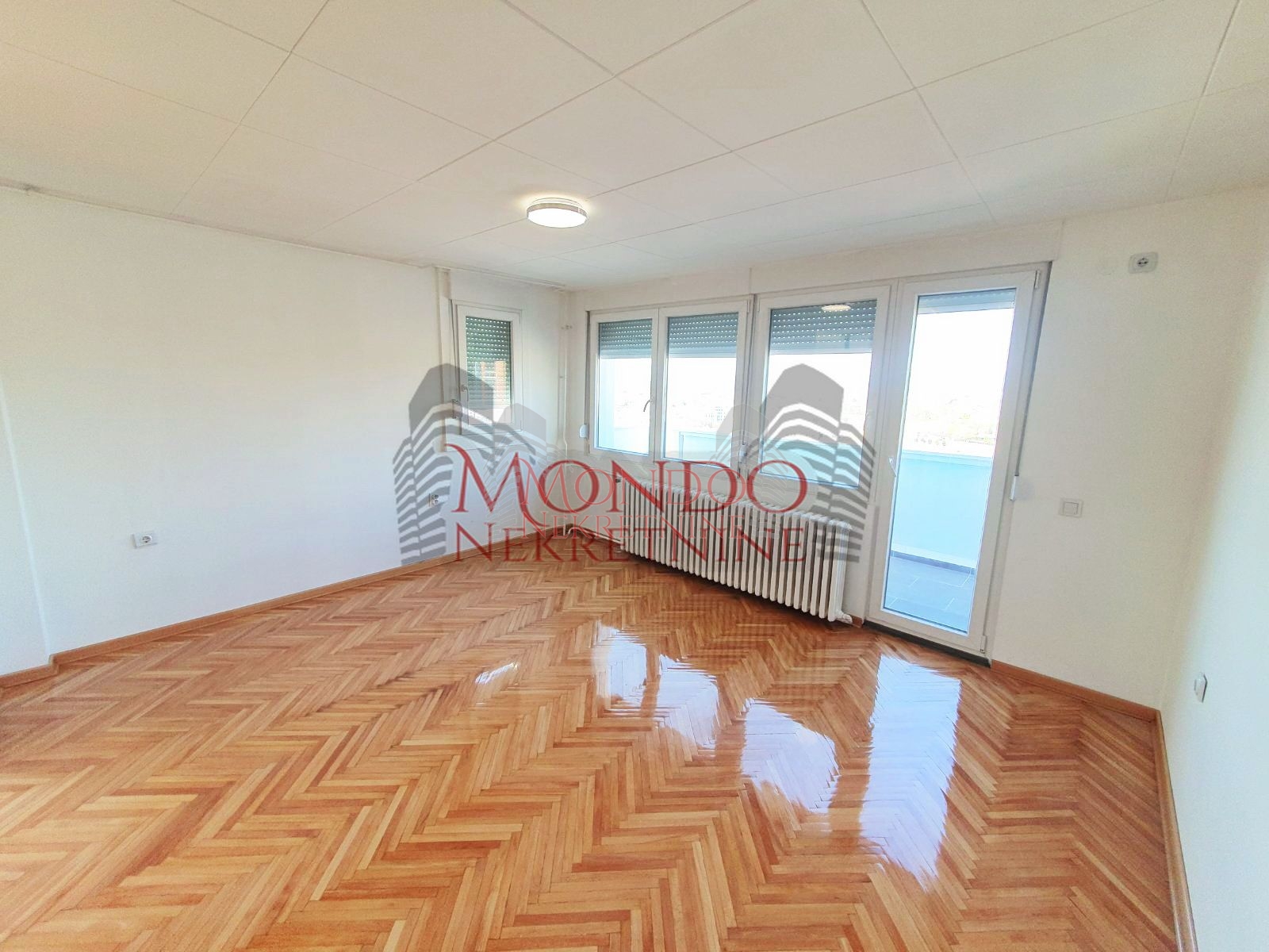 Dvosoban stan kod Doma zdravlja