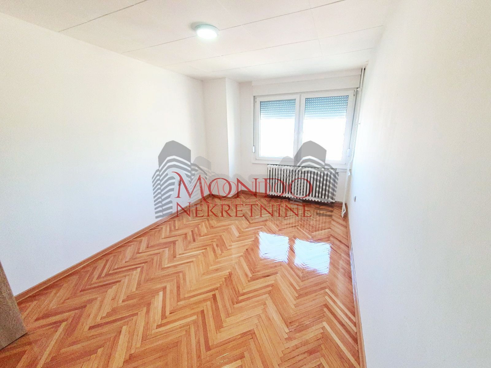 Dvosoban stan kod Doma zdravlja