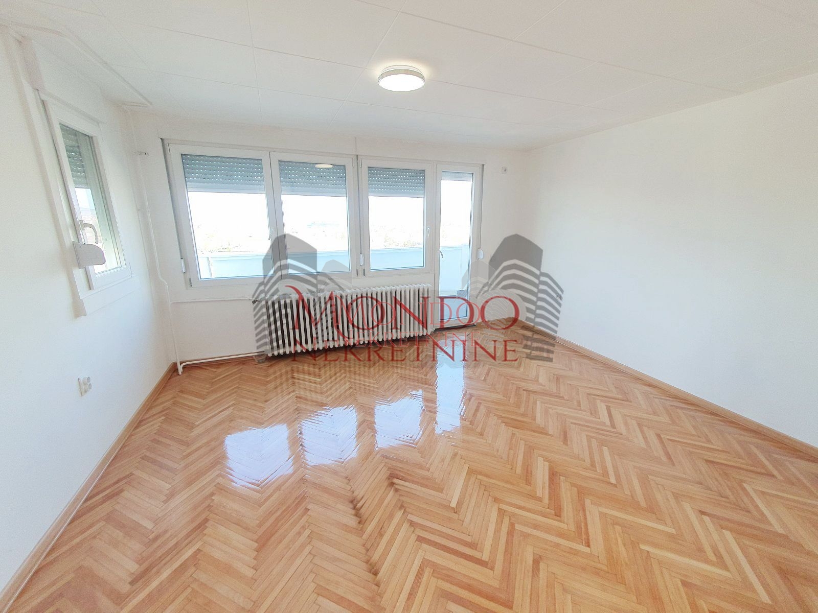 Dvosoban stan kod Doma zdravlja