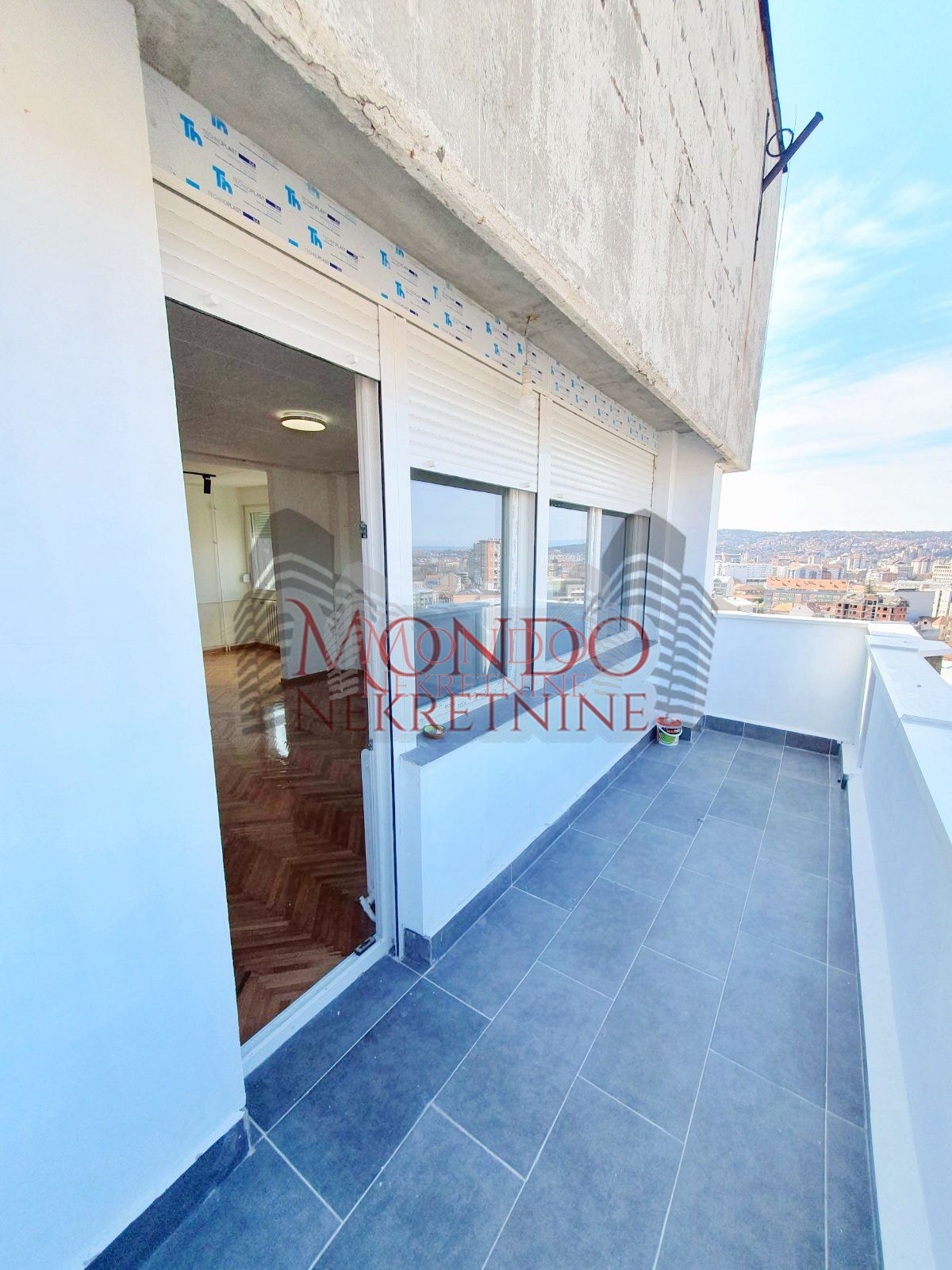 Dvosoban stan kod Doma zdravlja