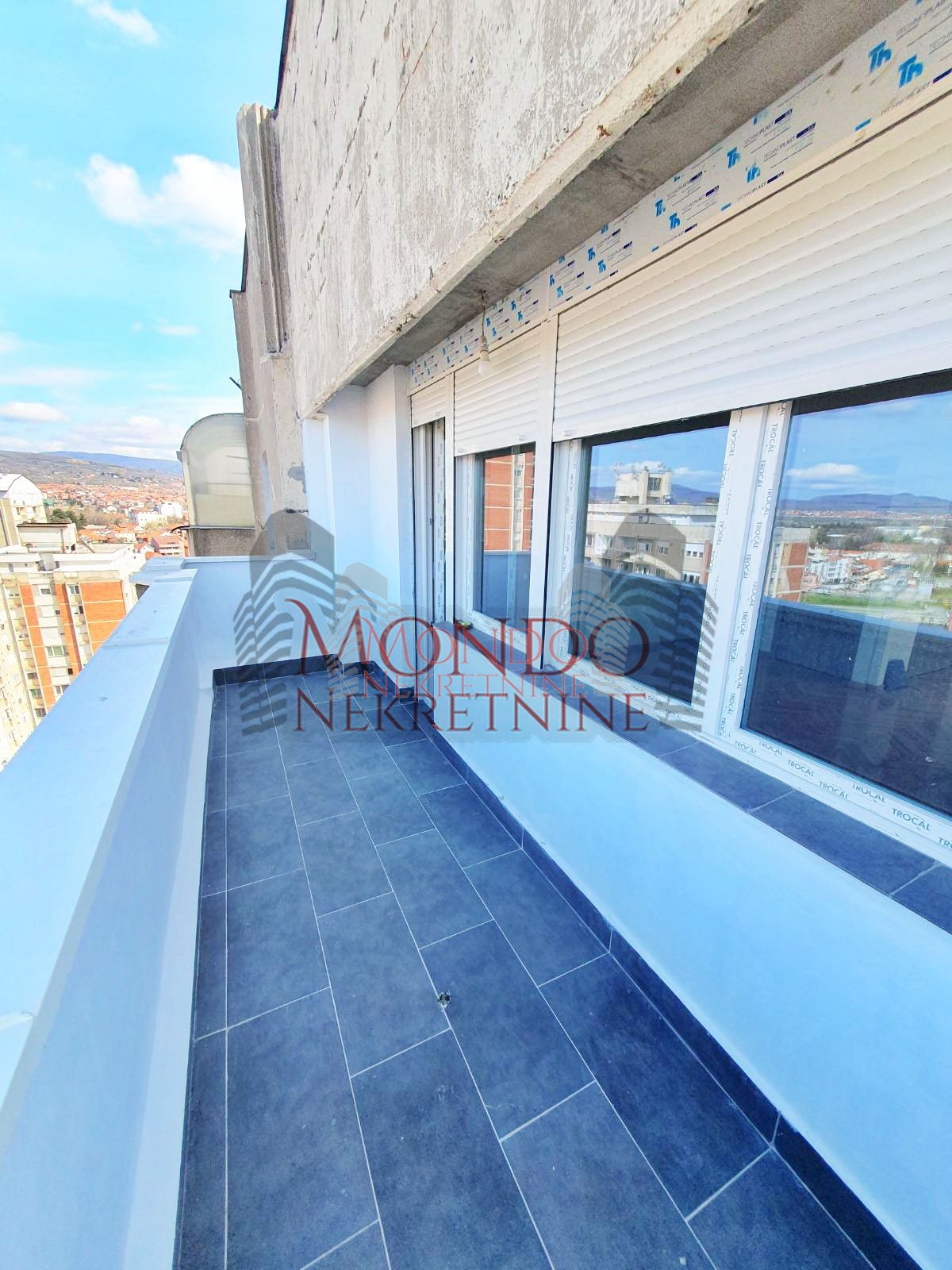 Dvosoban stan kod Doma zdravlja