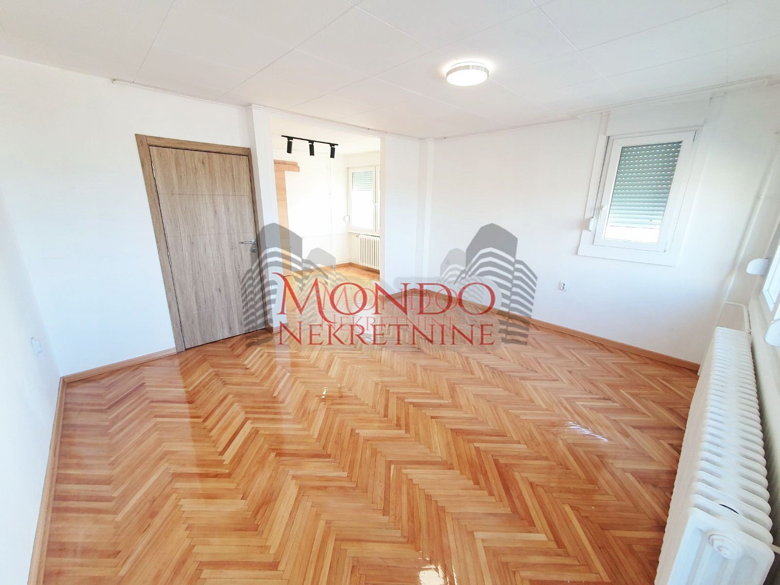 Dvosoban stan kod Doma zdravlja