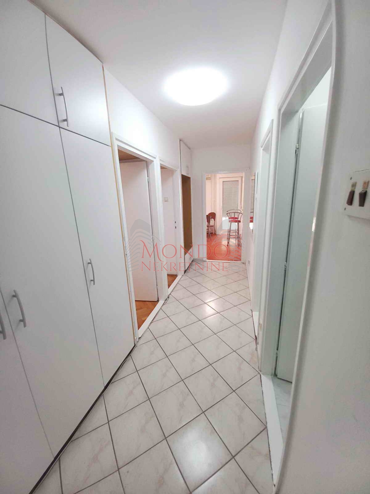 Dvoiposoban stan kod Gradske bolnice, cg, 2 sprat, Niš