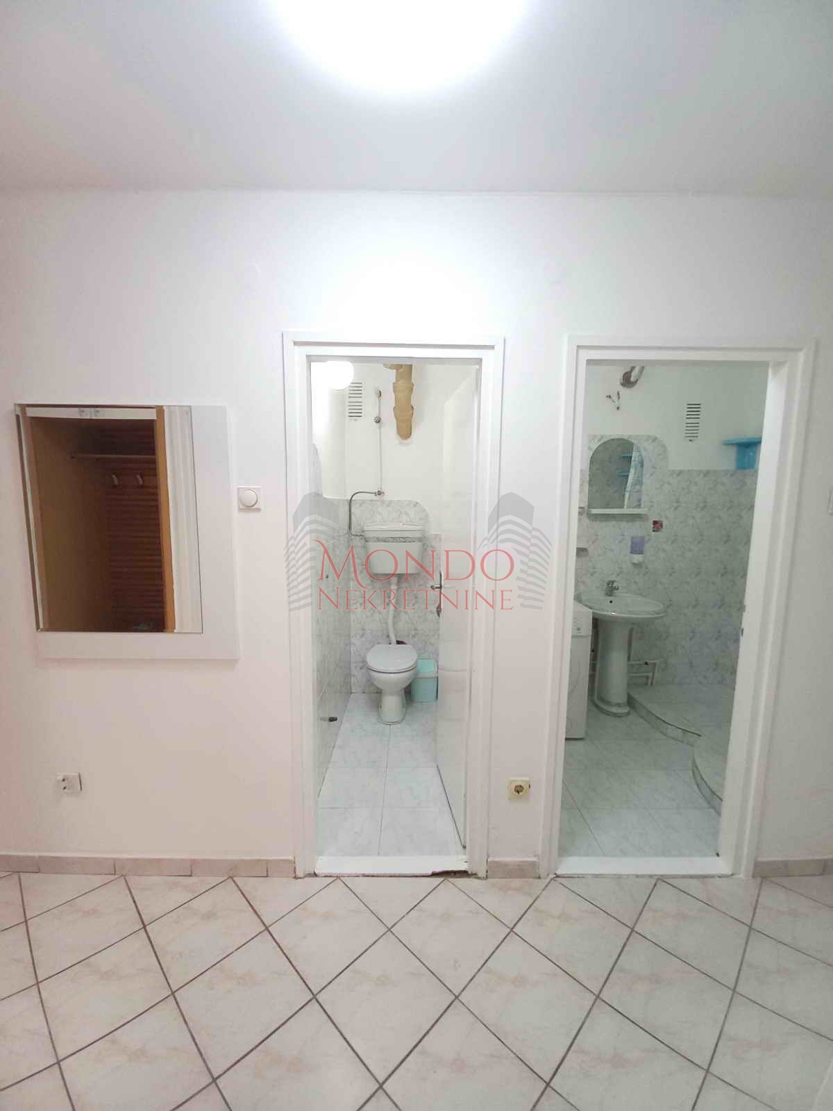 Dvoiposoban stan kod Gradske bolnice, cg, 2 sprat, Niš