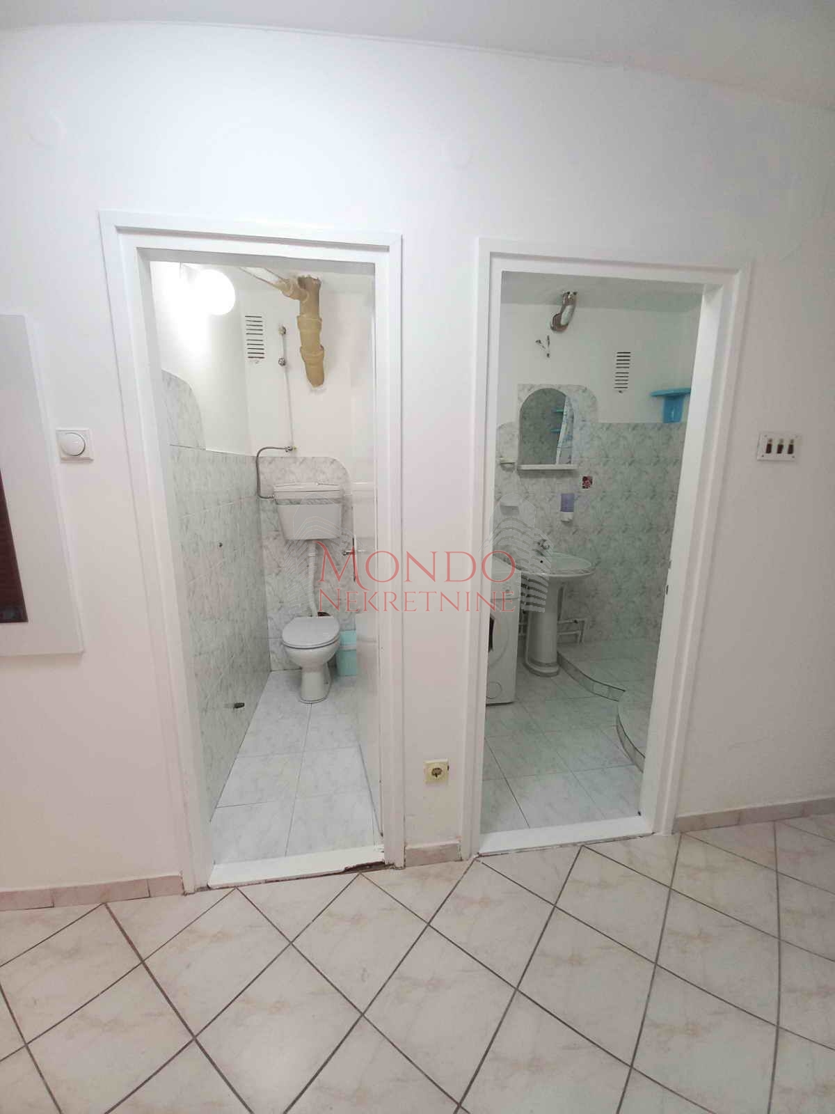 Dvoiposoban stan kod Gradske bolnice, cg, 2 sprat, Niš