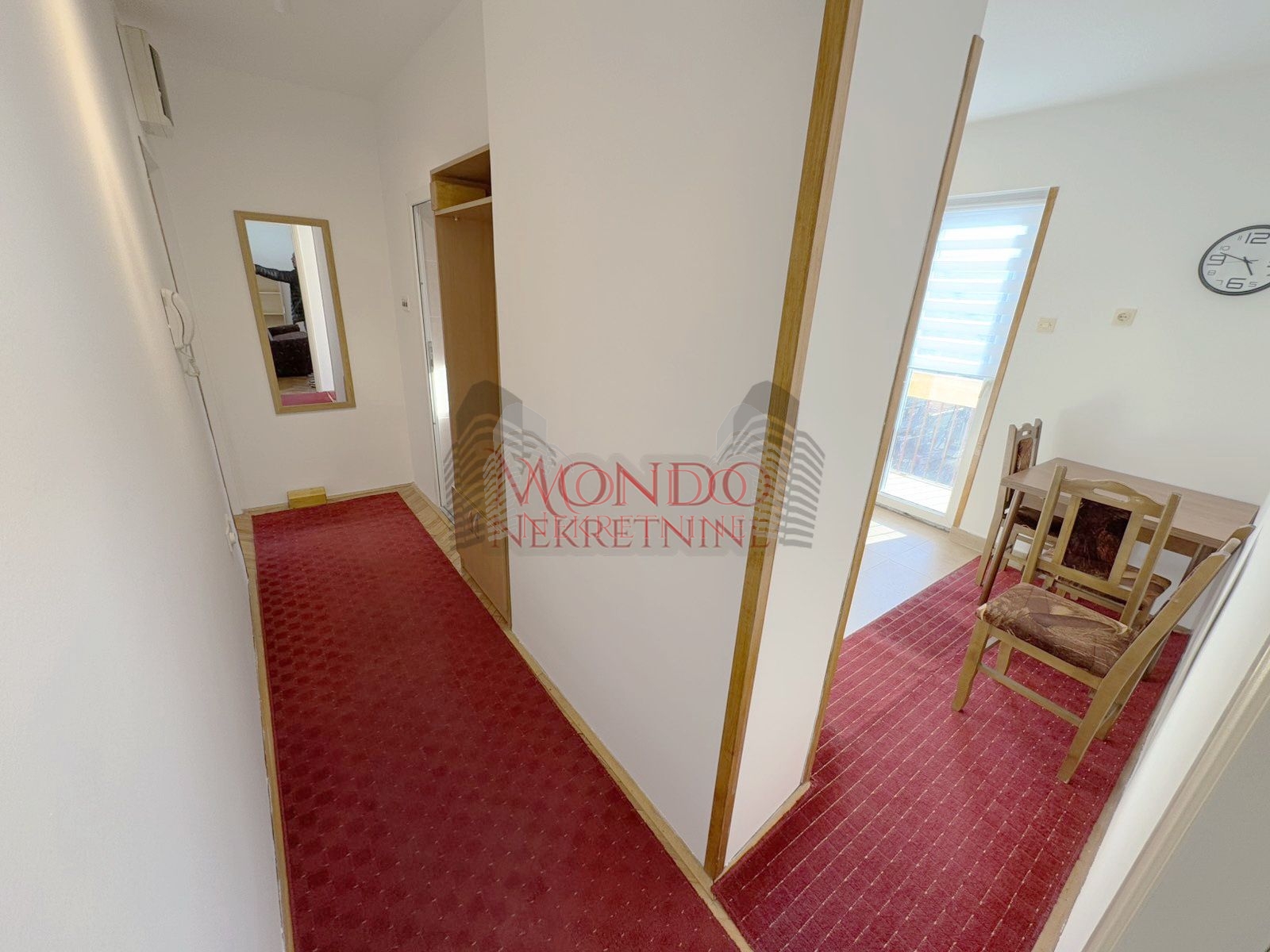 Jednosoban stan centru grada na Margeru preko puta Saborne crkve