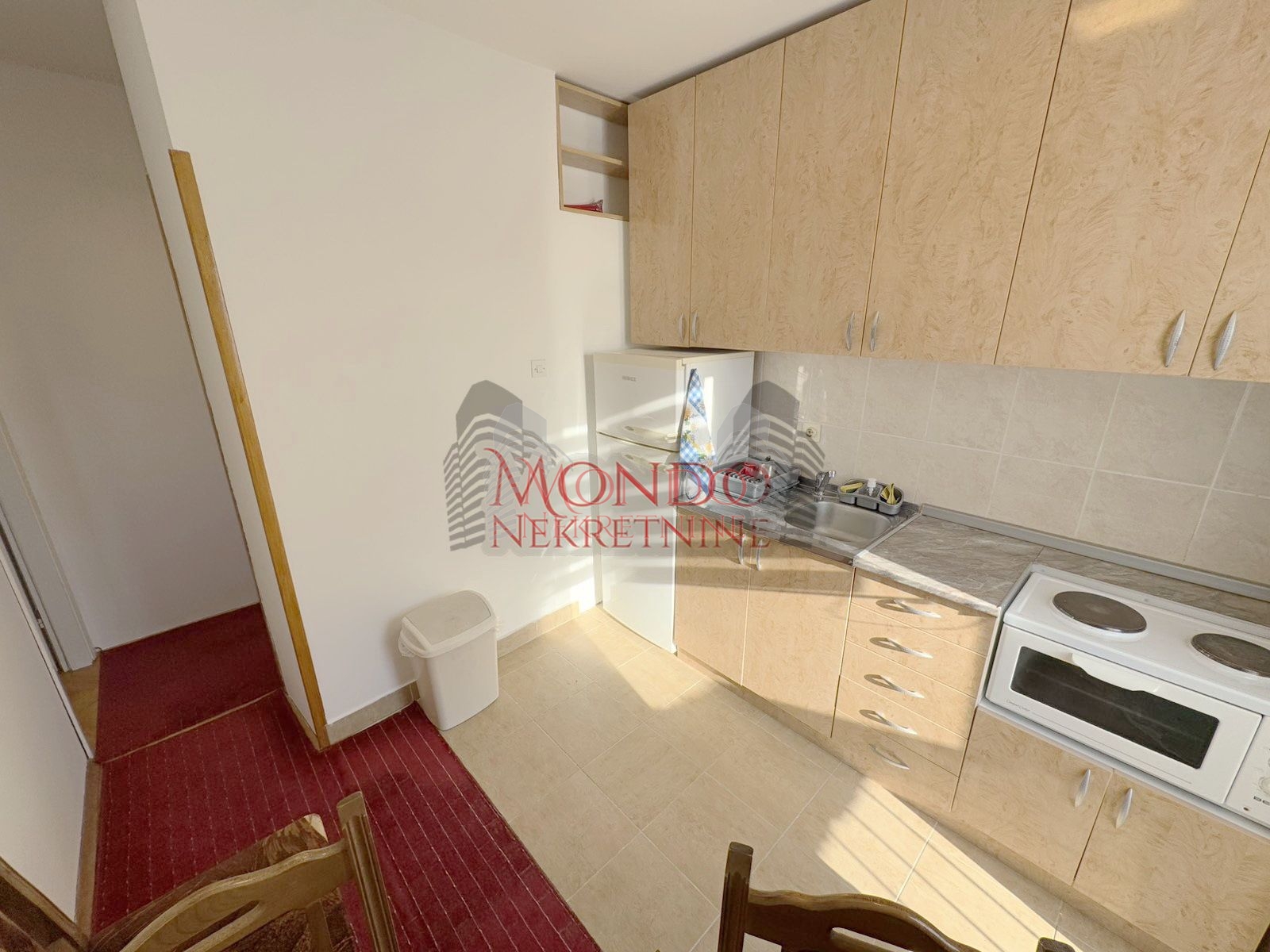 Jednosoban stan centru grada na Margeru preko puta Saborne crkve