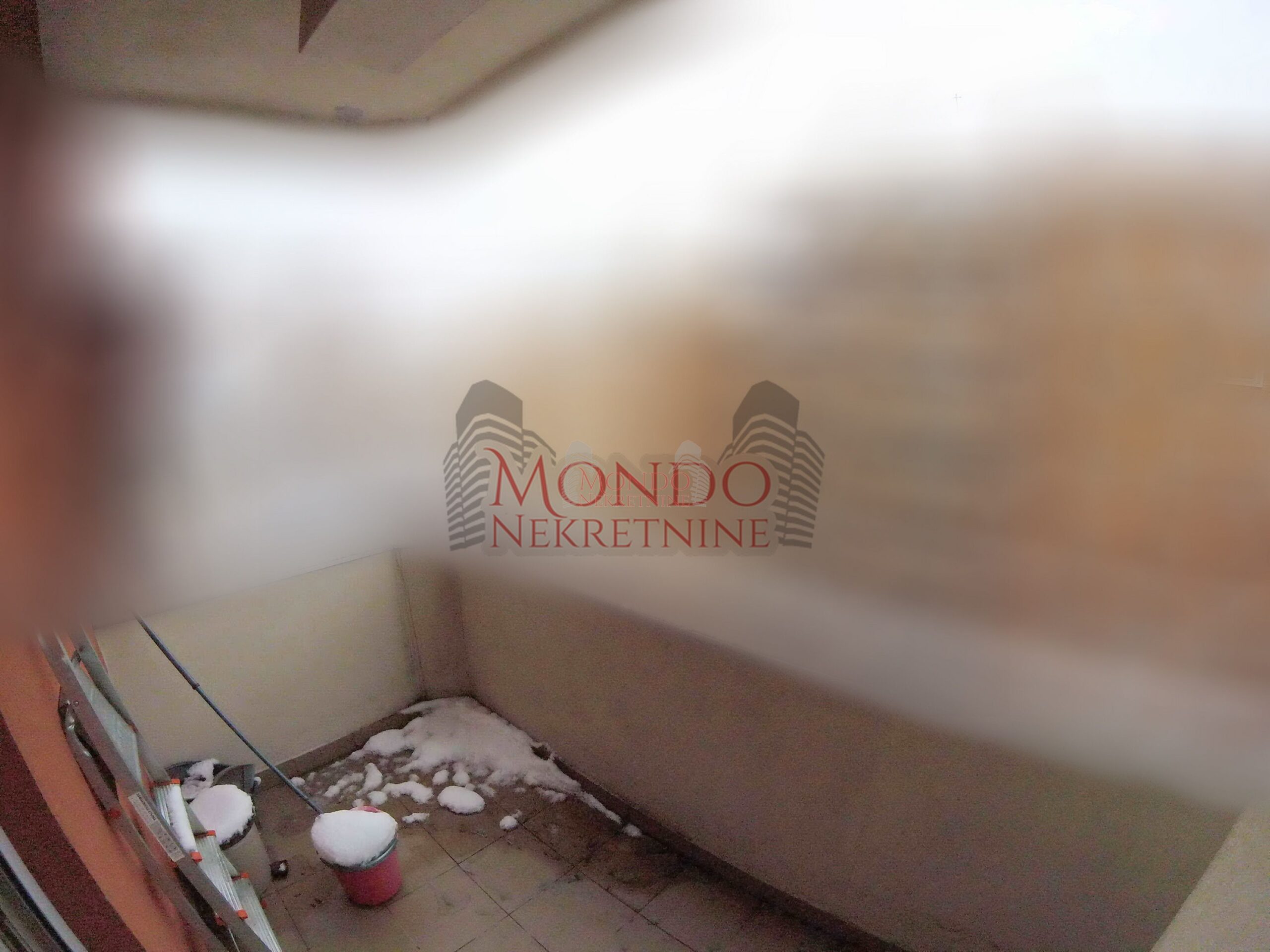 Jednoiposoban stan u novoj zgradi kod Caira