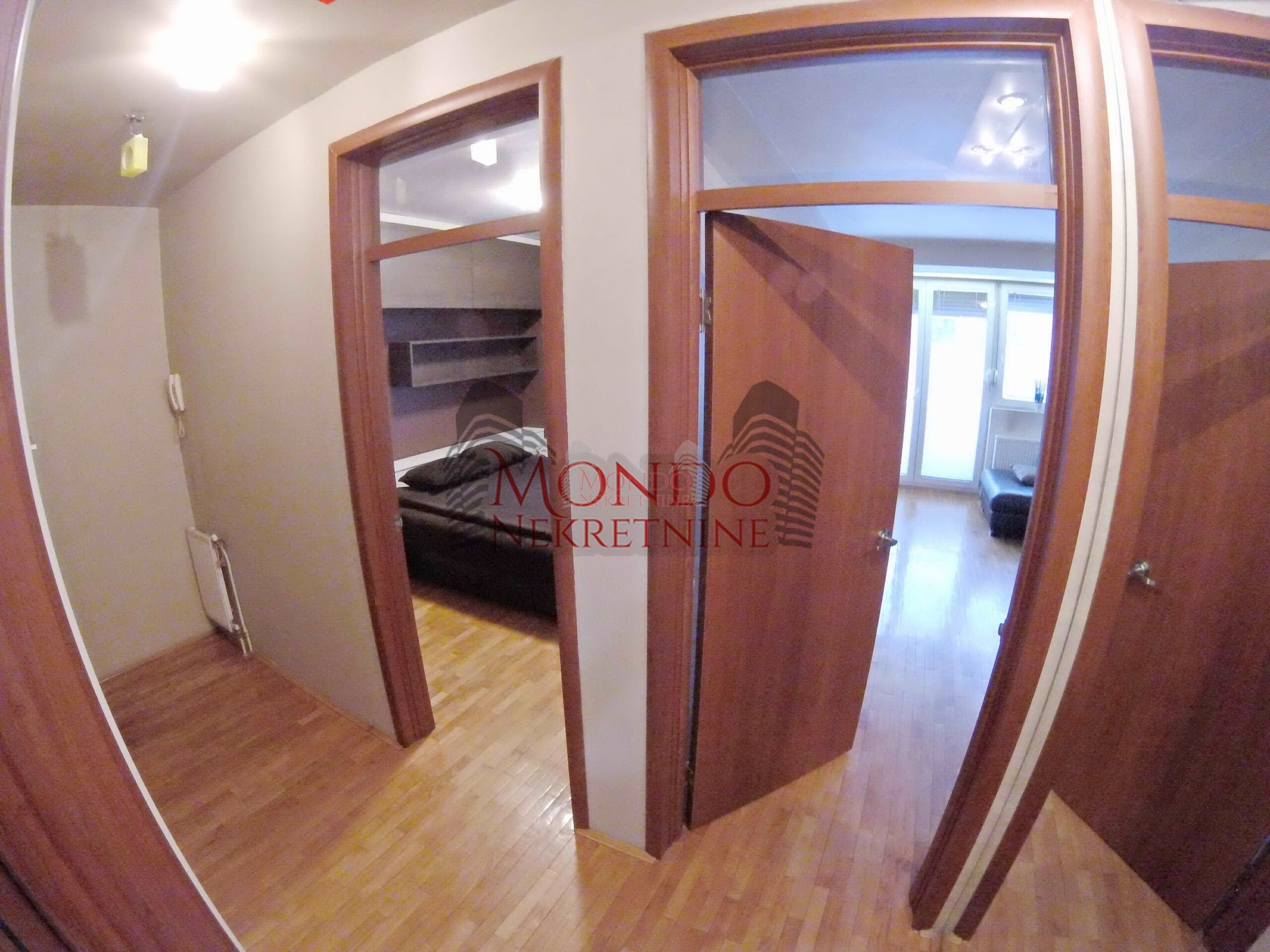 Jednoiposoban stan u novoj zgradi kod Caira