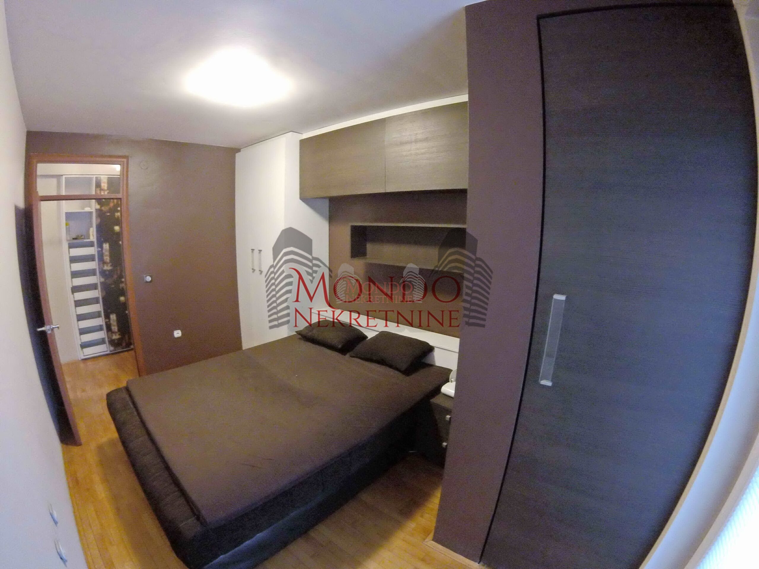 Jednoiposoban stan u novoj zgradi kod Caira