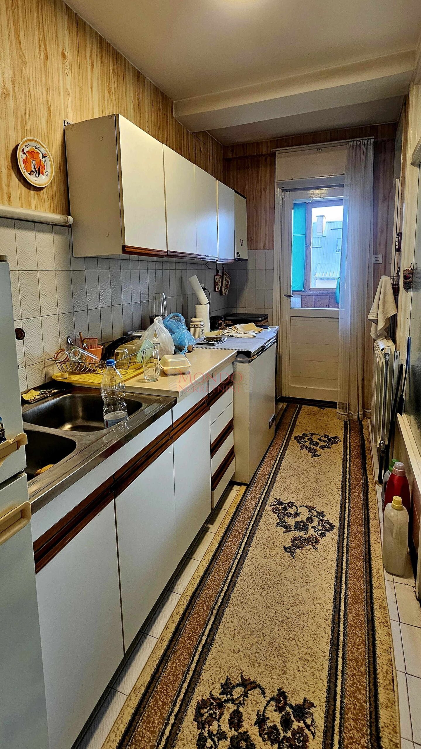 Odličan trosoban stan, 85 m2, IV sprat