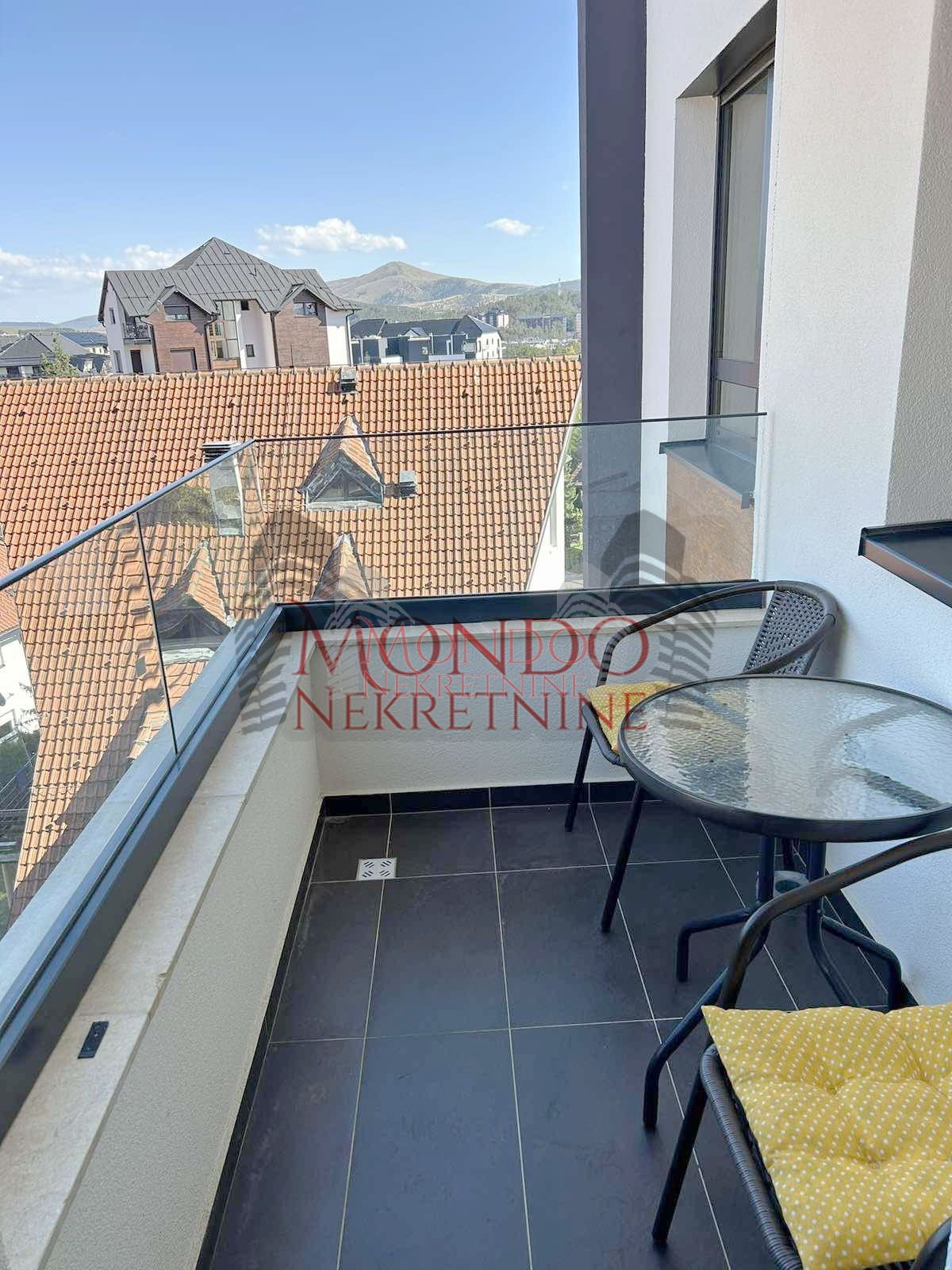 Jednoiposoban stan na Zlatiboru u centru, ul Krfska