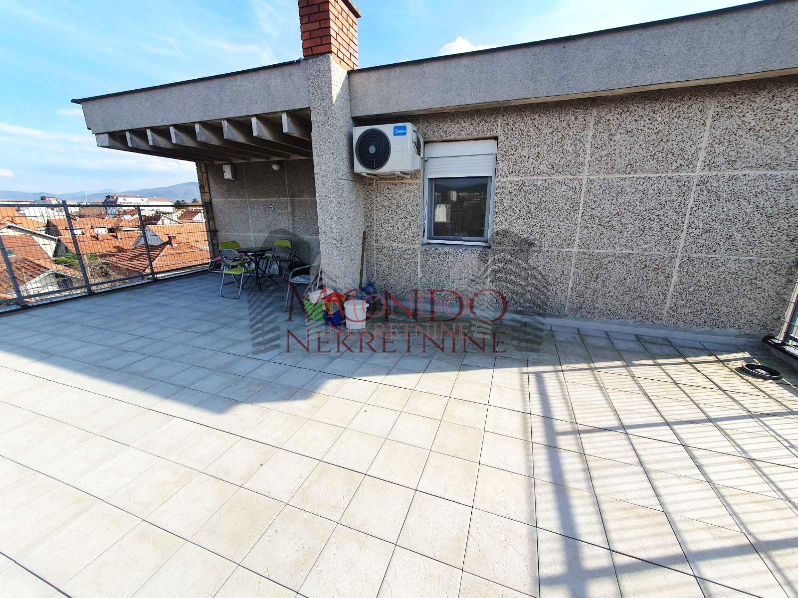 Jednoiposoban stan u Knjaževačkoj u blizini “OŠ” Njegoš