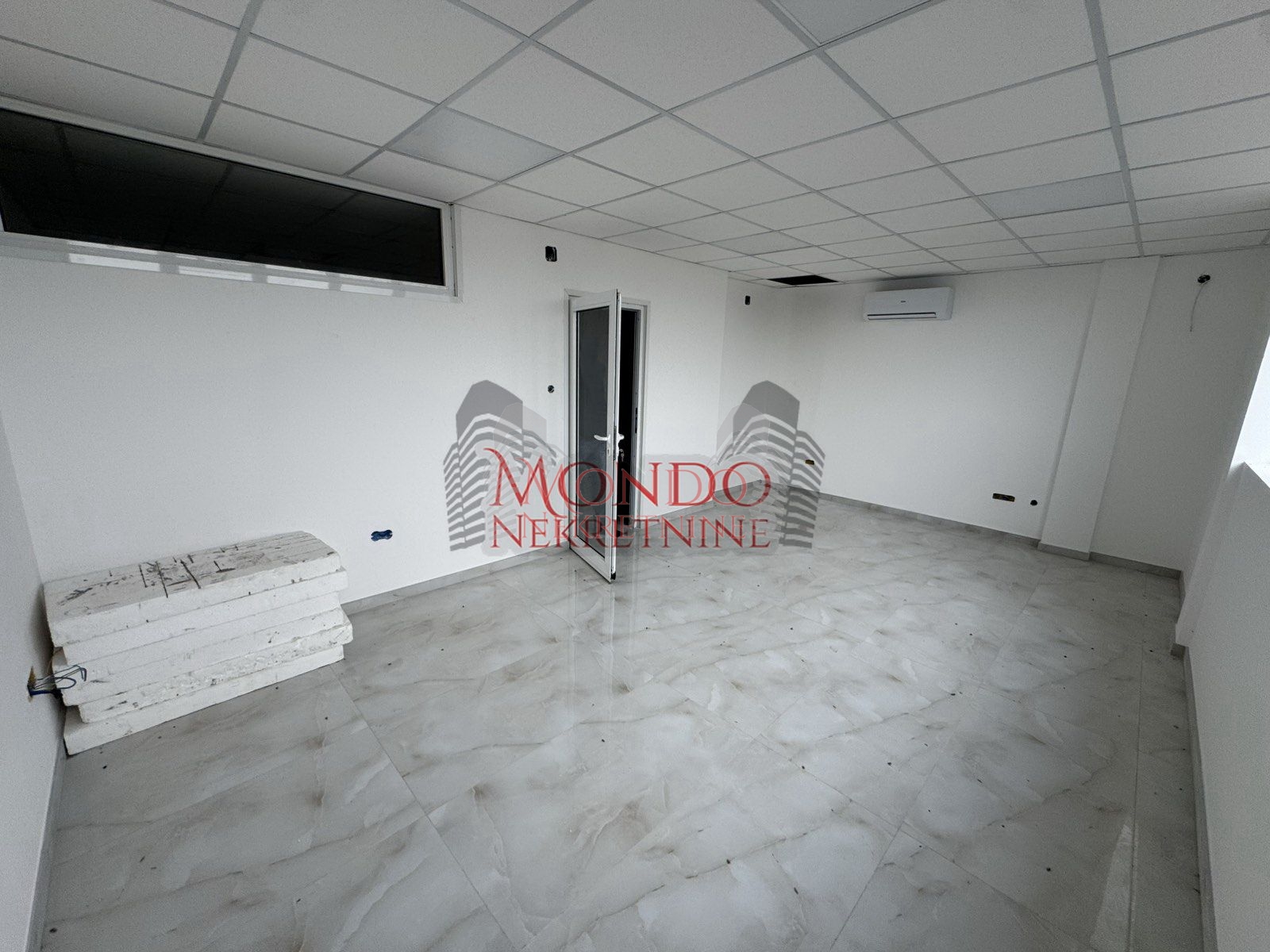 Nov kancelarisko-magacinski prostor u blizini naplatne rampe Istok