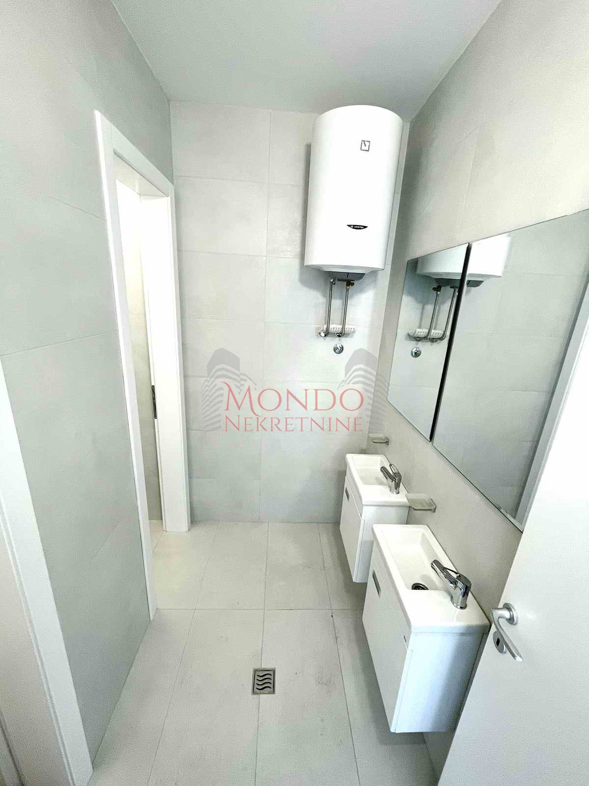 Lokal u samom centru, parking, cg, Niš