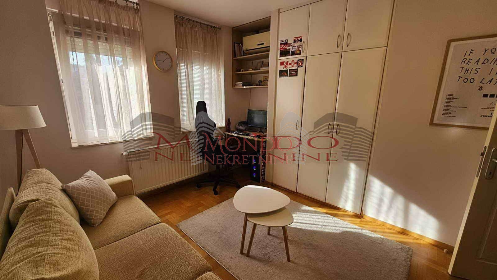 Trosoban stan 78m2 u poslovnom komplesu Magdon.