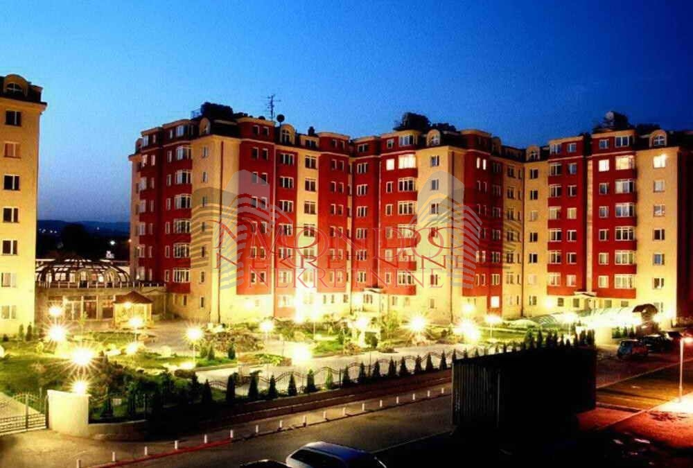 Trosoban stan 78m2 u poslovnom komplesu Magdon.