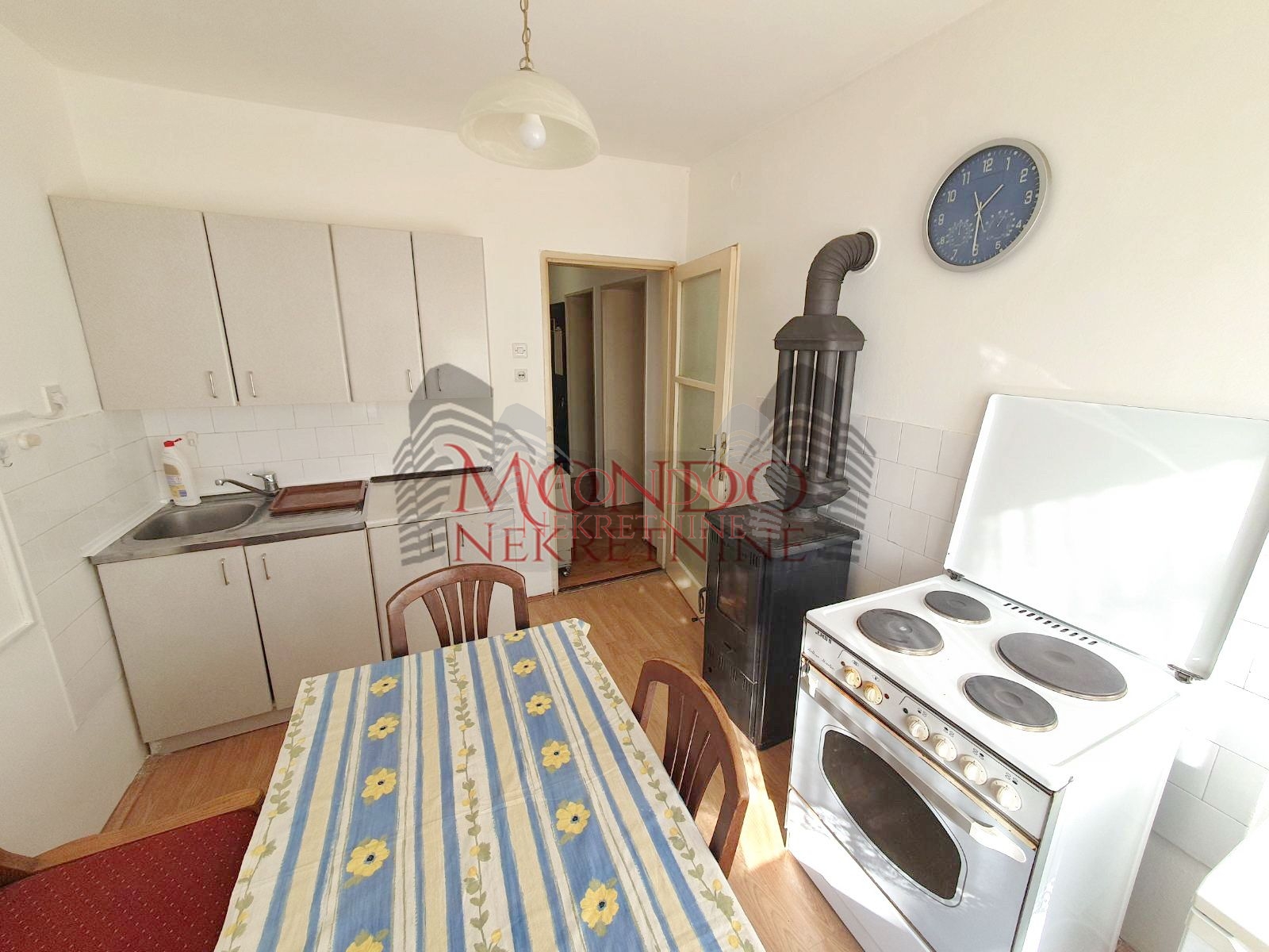 Dvoiposoban stan na Palili