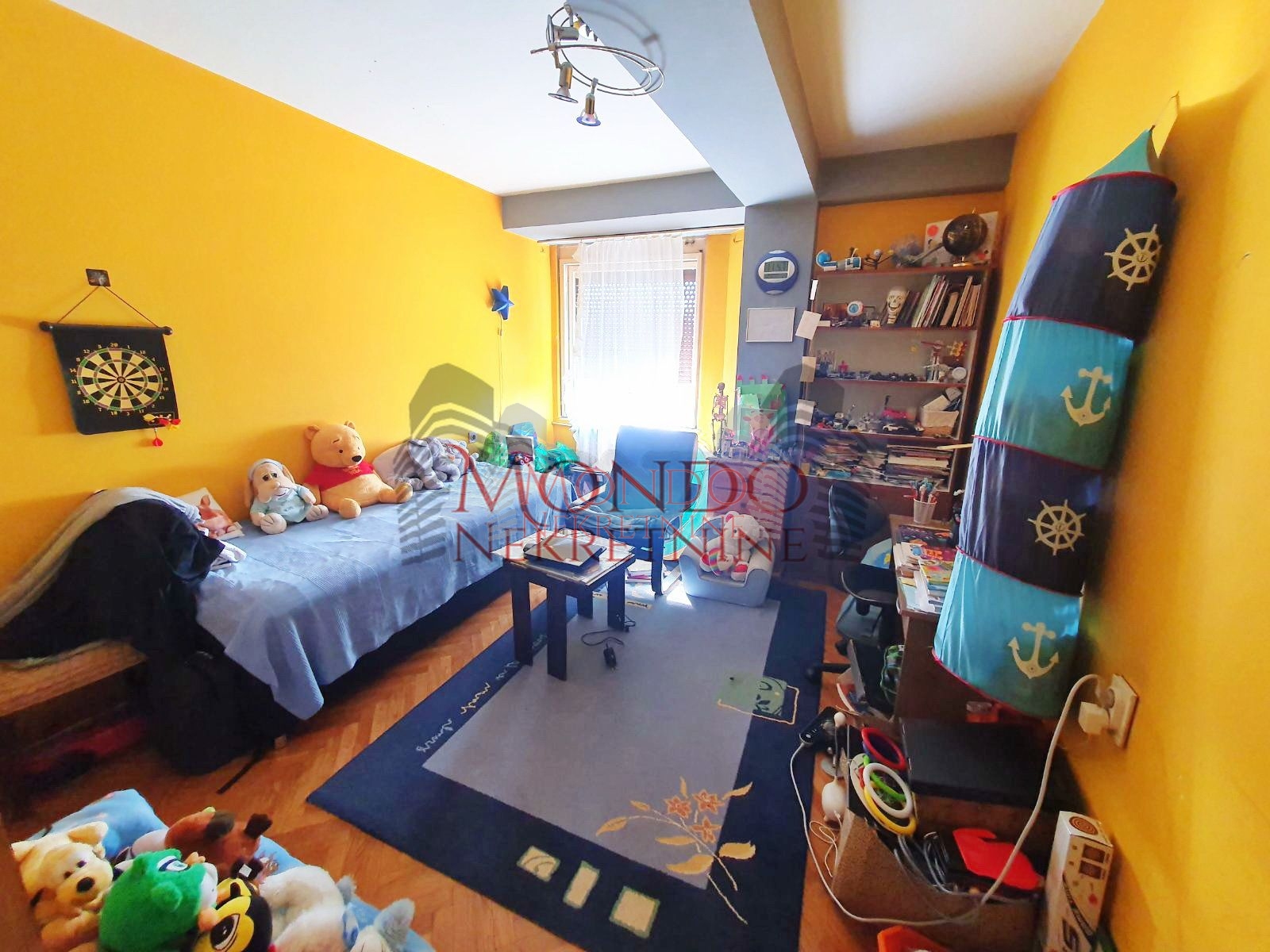 Trosoban stan u centru, cg, Niš