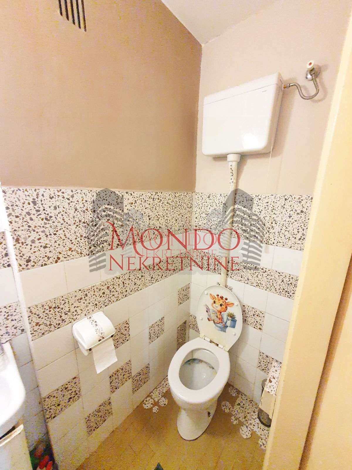 Trosoban stan u centru, cg, Niš