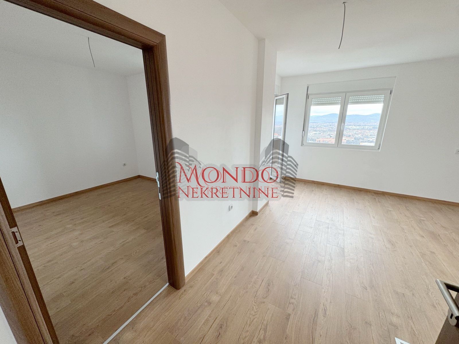 Nov dvoiposoban stan sa parking mestom na Bubnju, novogradnja