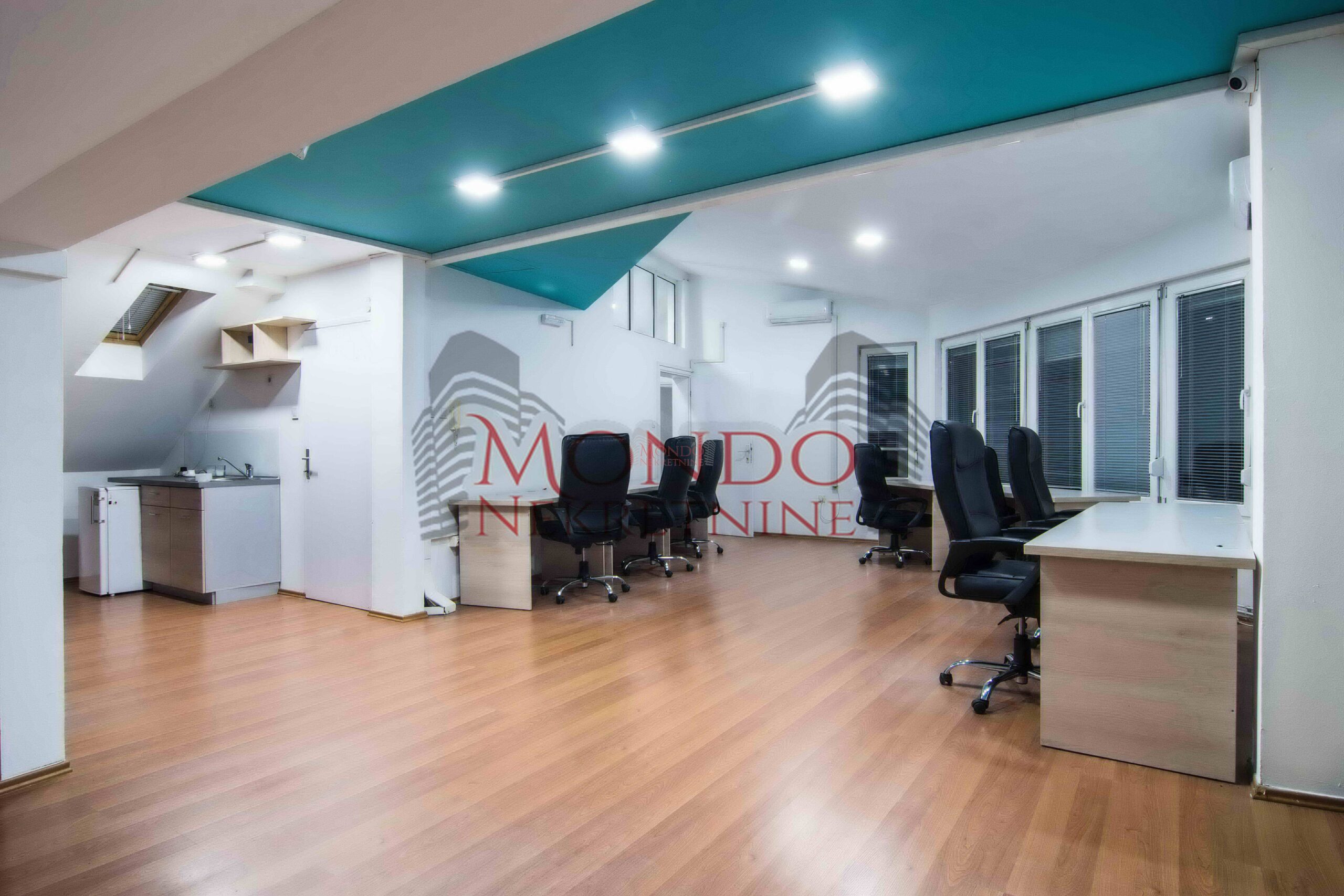 Izdaje se odlican kancelarijski poslovni prostor u centru grada kod Doma zdravlja!