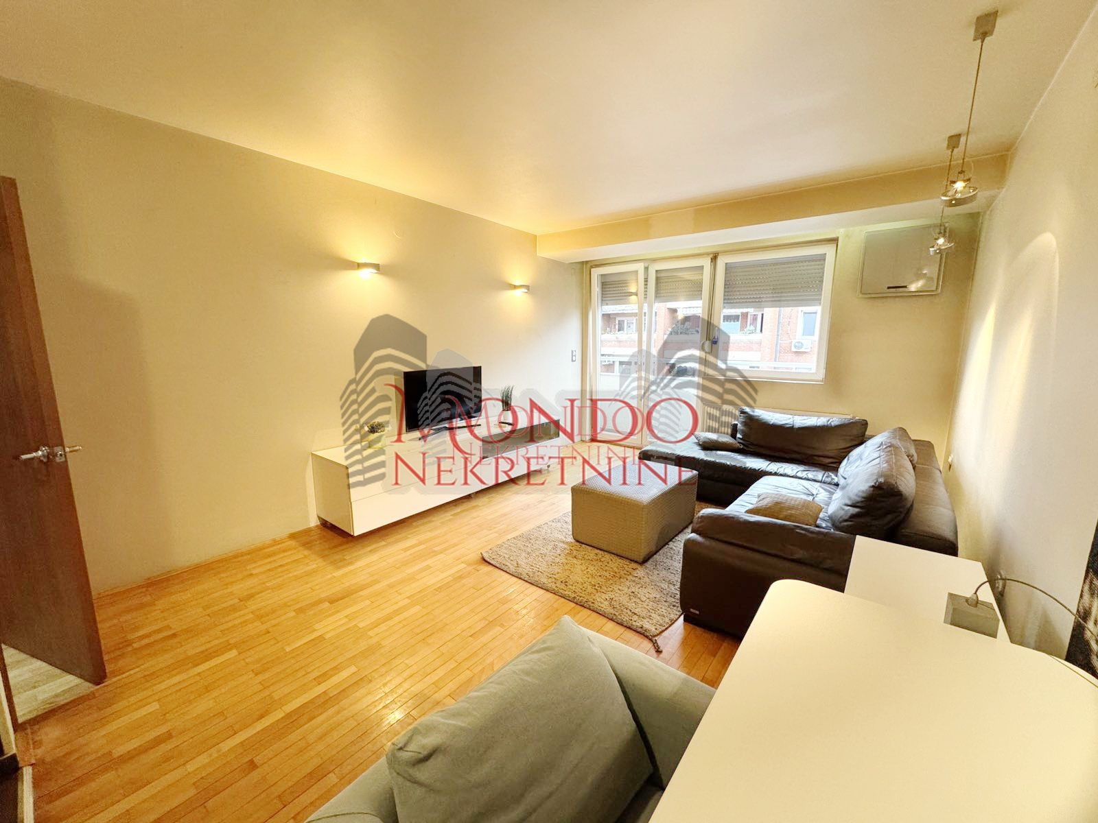 Jednoiposoban stan u novoj zgradi kod Caira