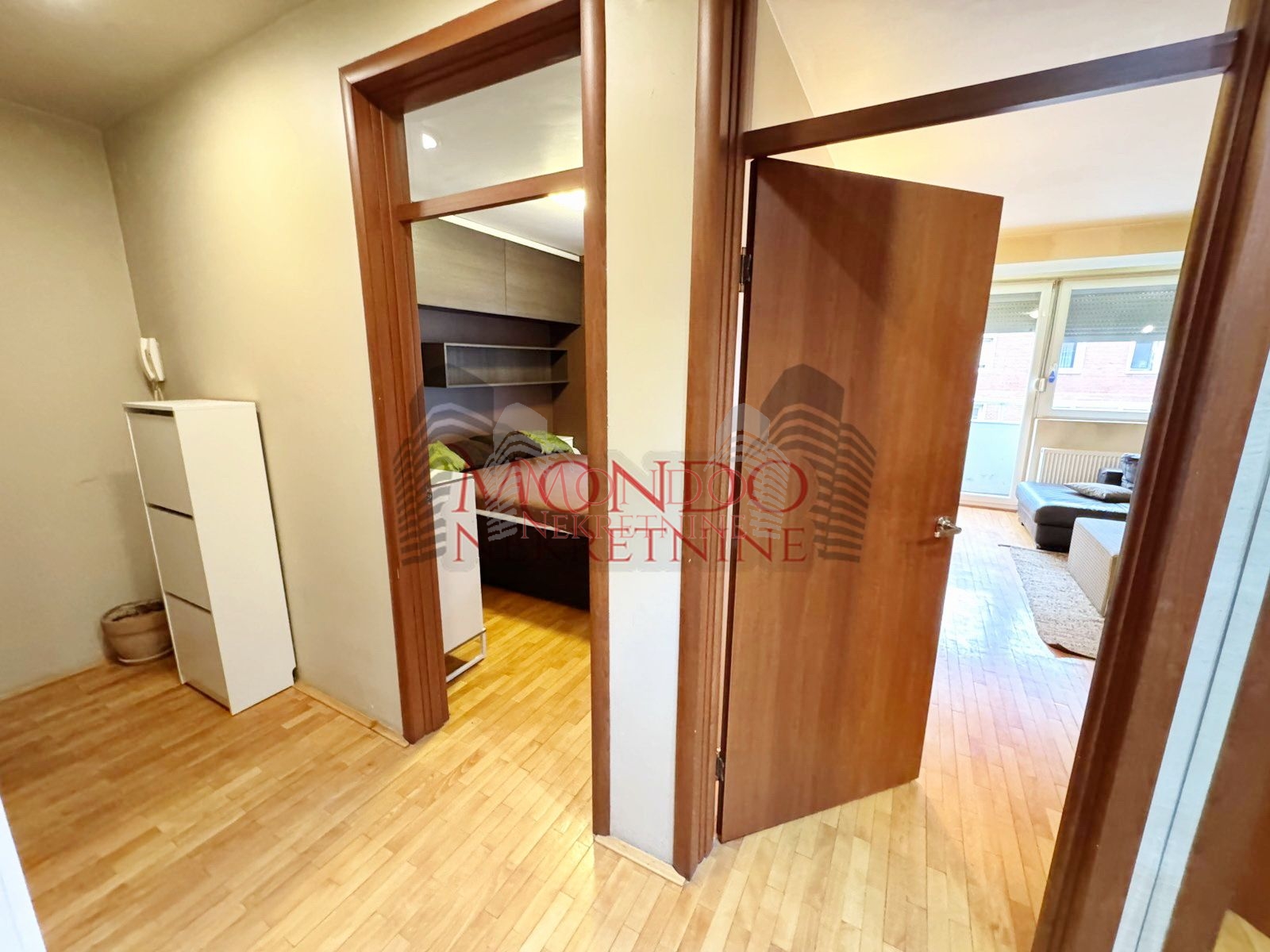 Jednoiposoban stan u novoj zgradi kod Caira