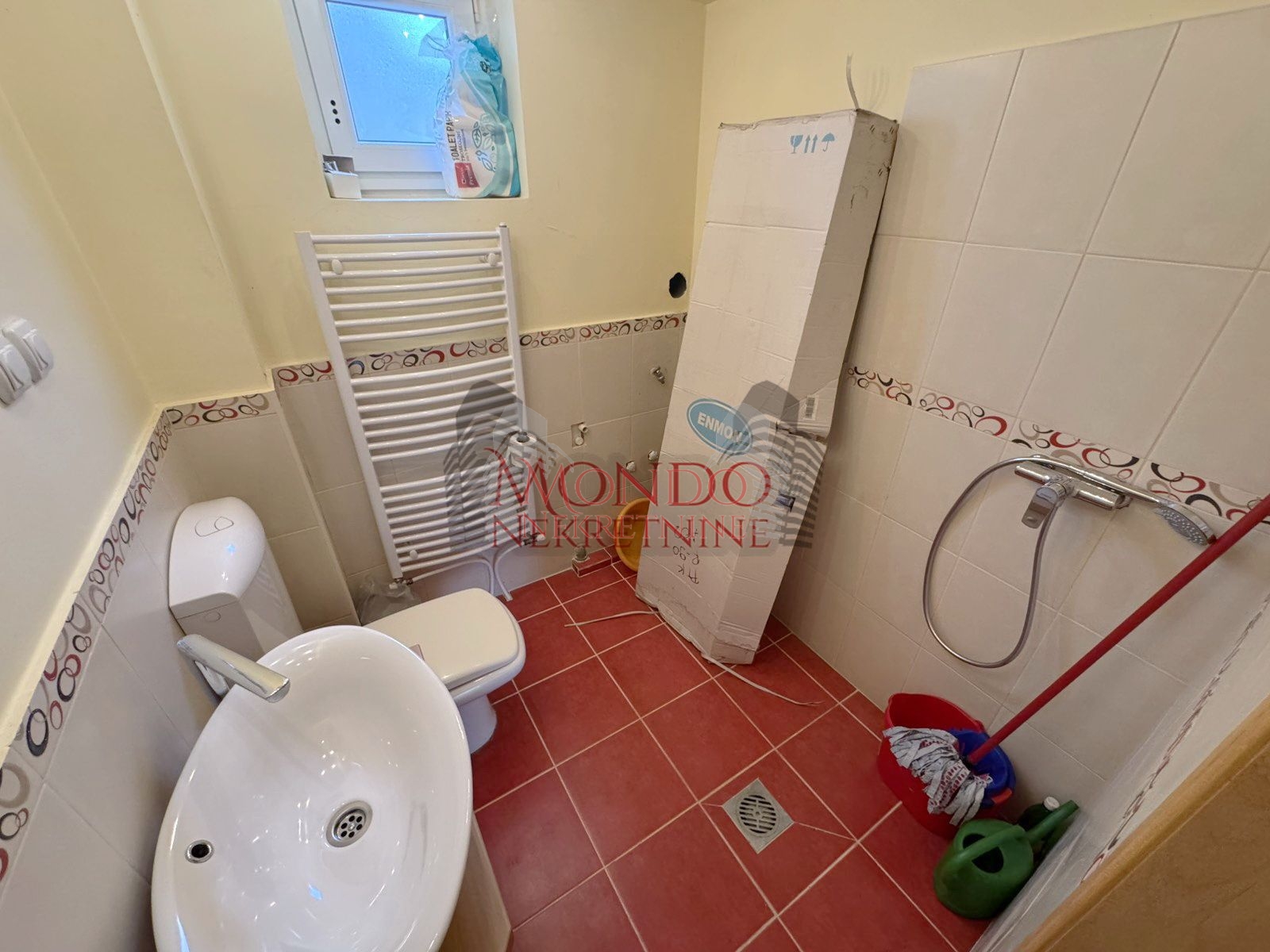 Na pradaju kuca, Vinik iznad stare fazanerije, 137.000e, 110m2