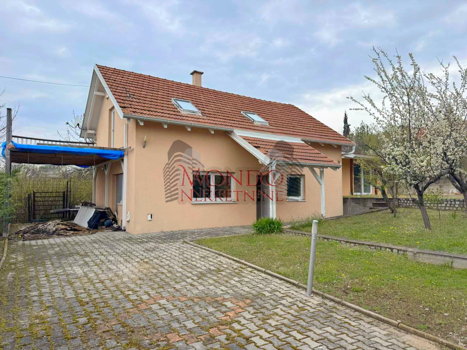 Na pradaju kuca, Vinik iznad stare fazanerije, 137.000e, 110m2