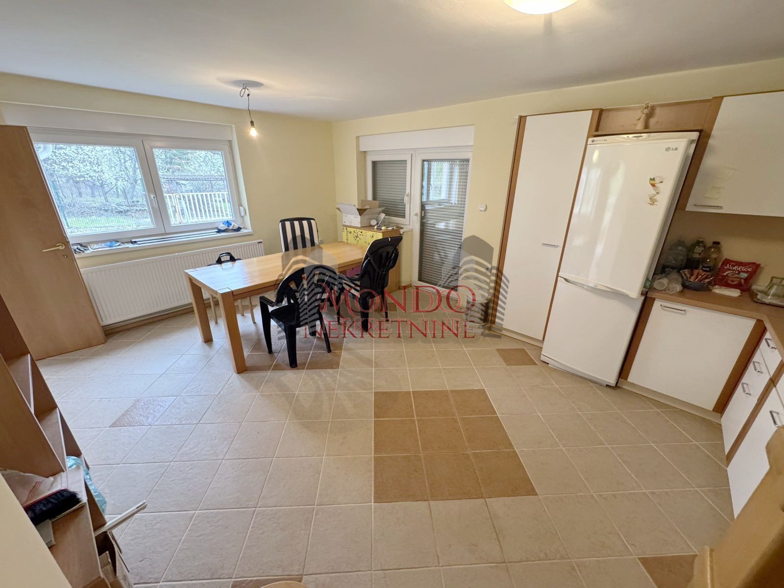 Na pradaju kuca, Vinik iznad stare fazanerije, 137.000e, 110m2