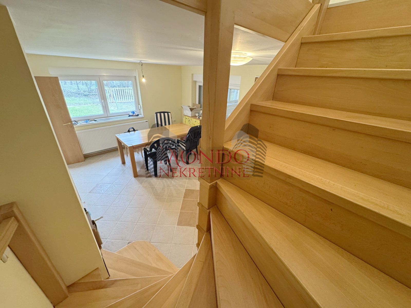 Na pradaju kuca, Vinik iznad stare fazanerije, 137.000e, 110m2