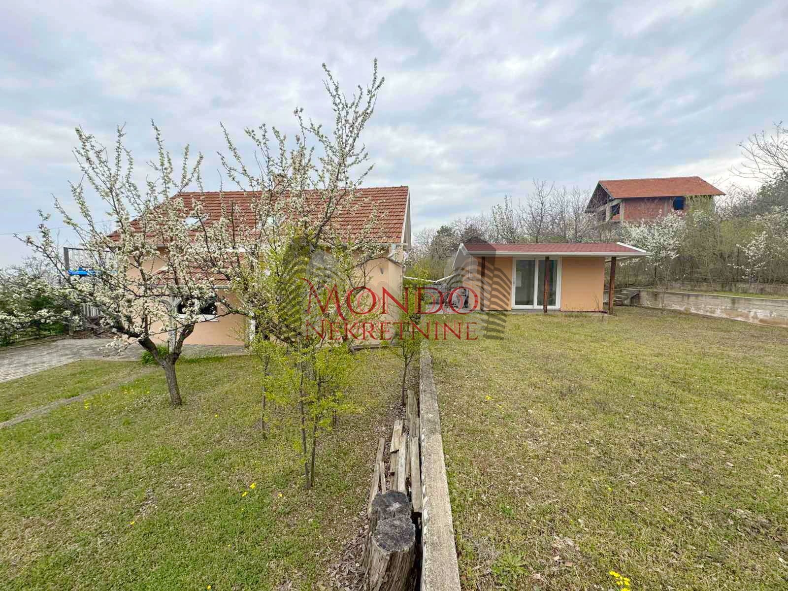 Na pradaju kuca, Vinik iznad stare fazanerije, 137.000e, 110m2