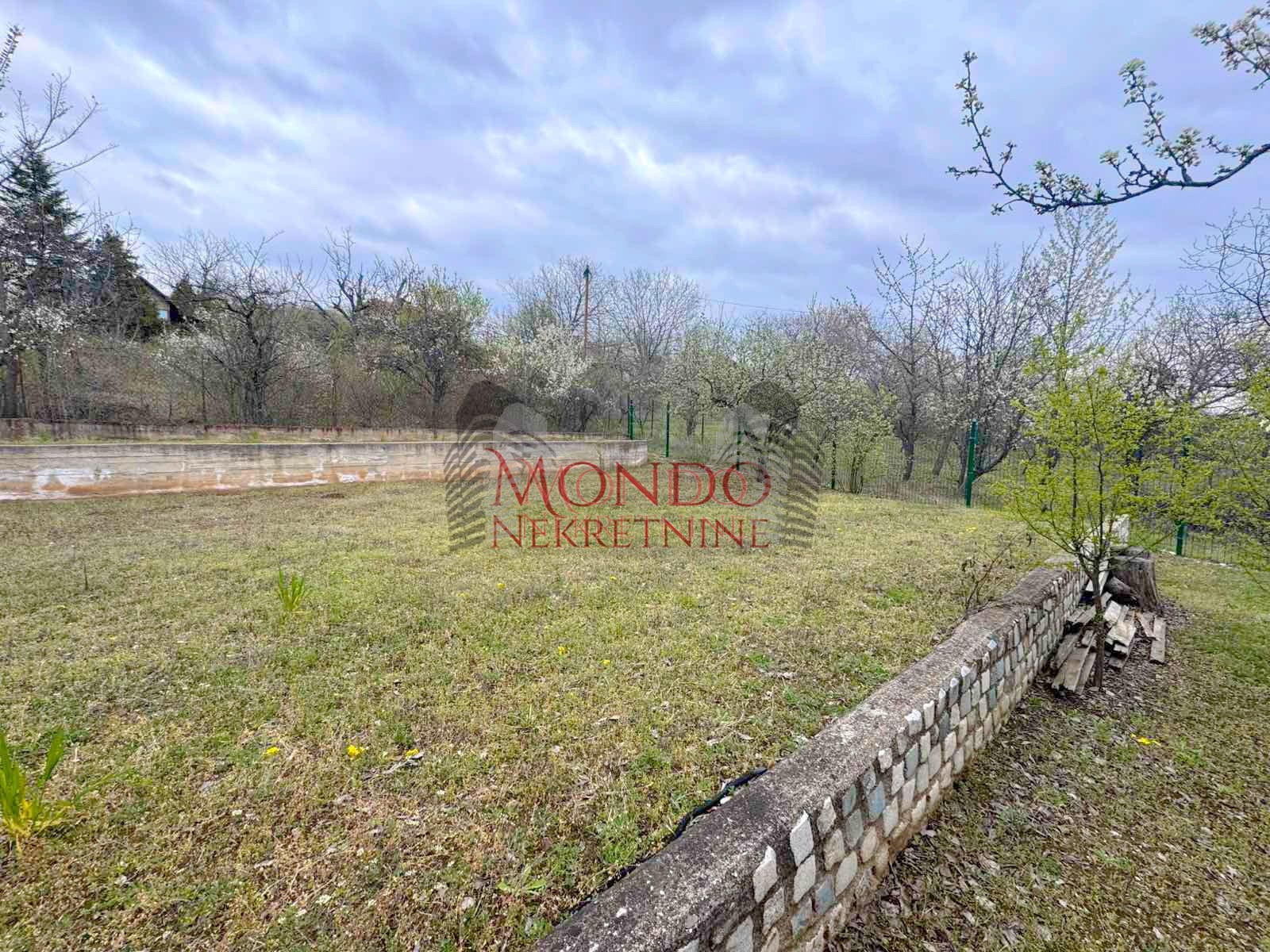 Na pradaju kuca, Vinik iznad stare fazanerije, 137.000e, 110m2