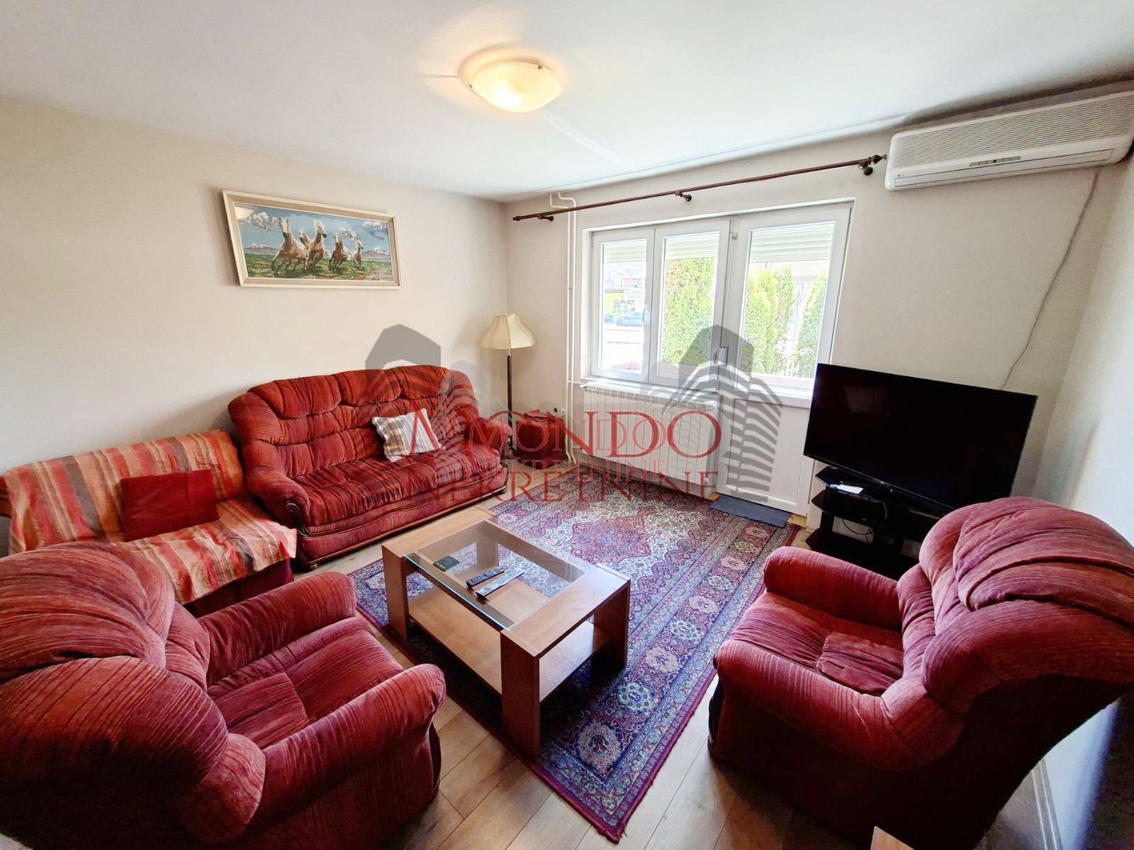 Dvoiposoban stan u kući na Trošarini