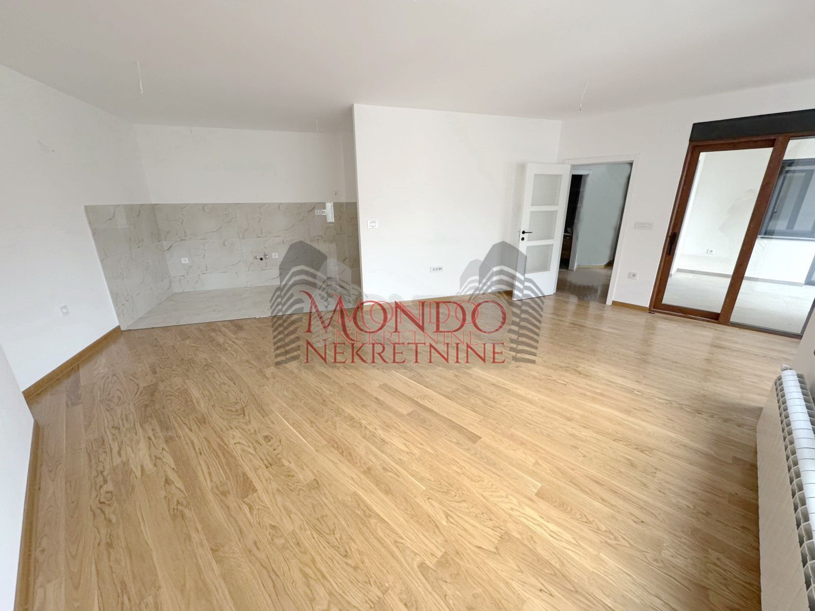 Cetvorosoban nov stan u centru grada kod Doma zdravlja