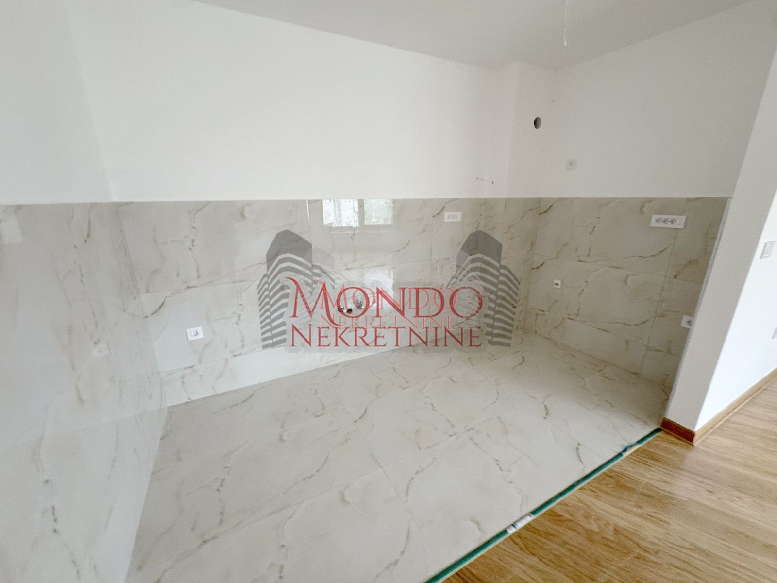 Cetvorosoban nov stan u centru grada kod Doma zdravlja