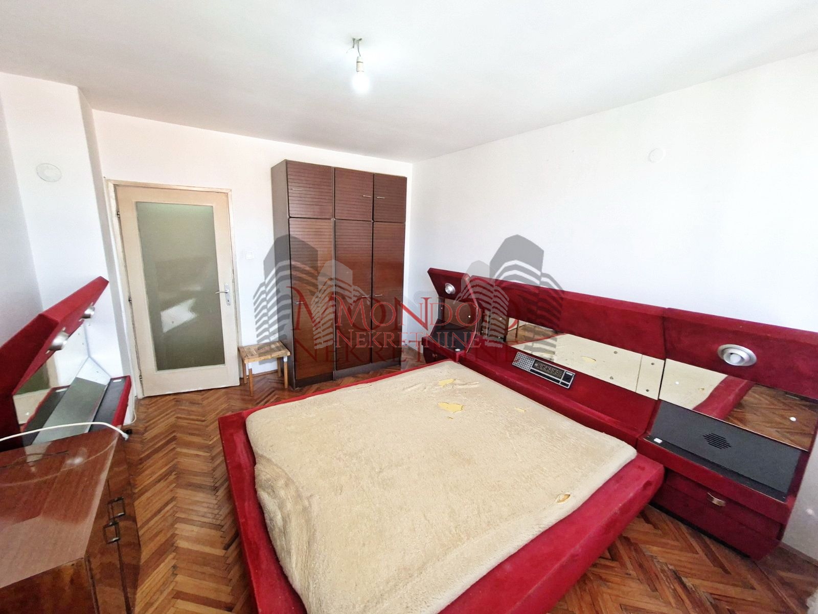 Trosoman stan u Durlanu kod Slatke kuće