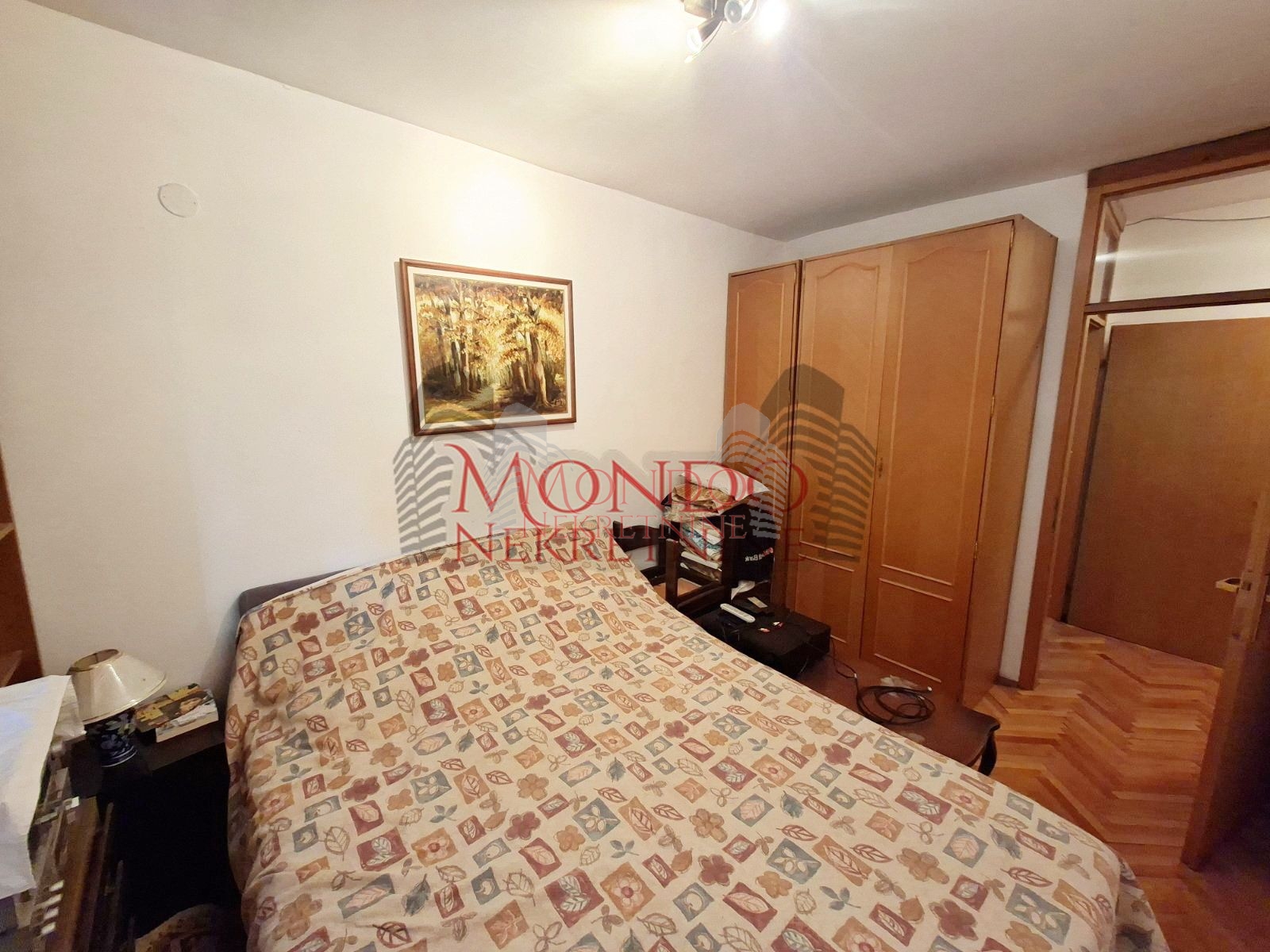 Trosoban stan kod Čaira, cg, 2 sprat, Niš