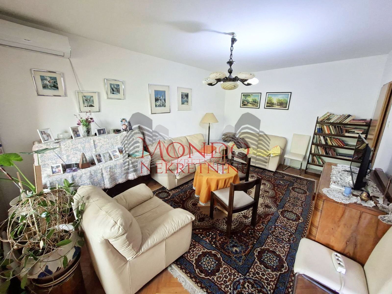 Trosoban stan kod Čaira, cg, 2 sprat, Niš