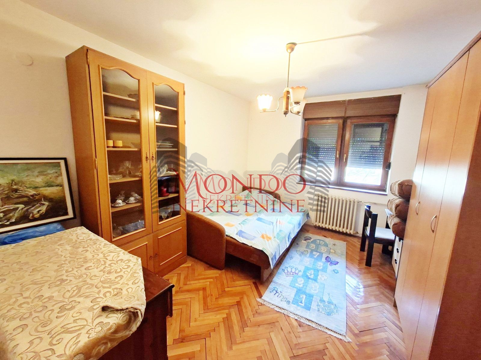 Trosoban stan kod Čaira, cg, 2 sprat, Niš