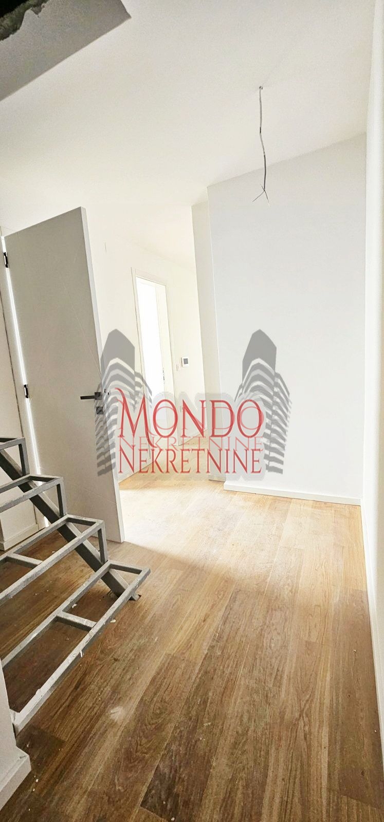 Dvoiposoban stan u samom centru grada, novogradnja